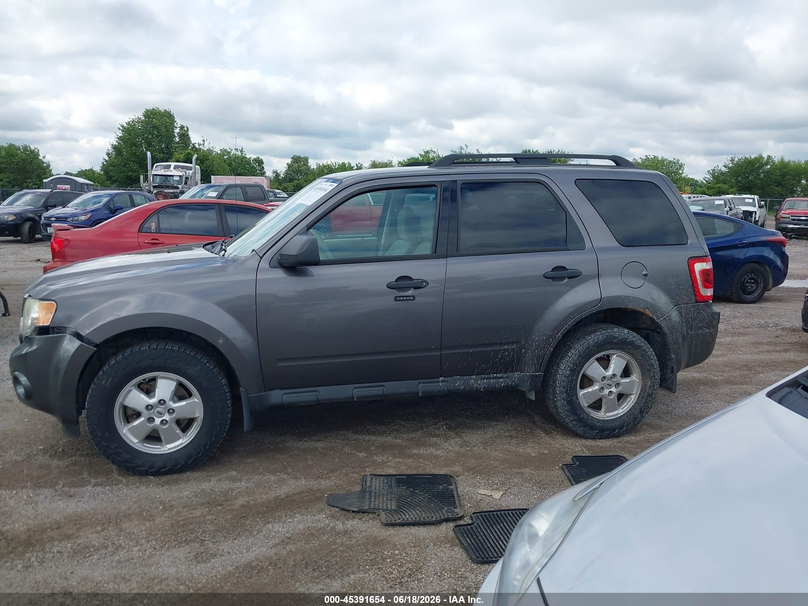 2011 Ford Escape Xlt Серый vin: 1FMCU9D76BKB75420