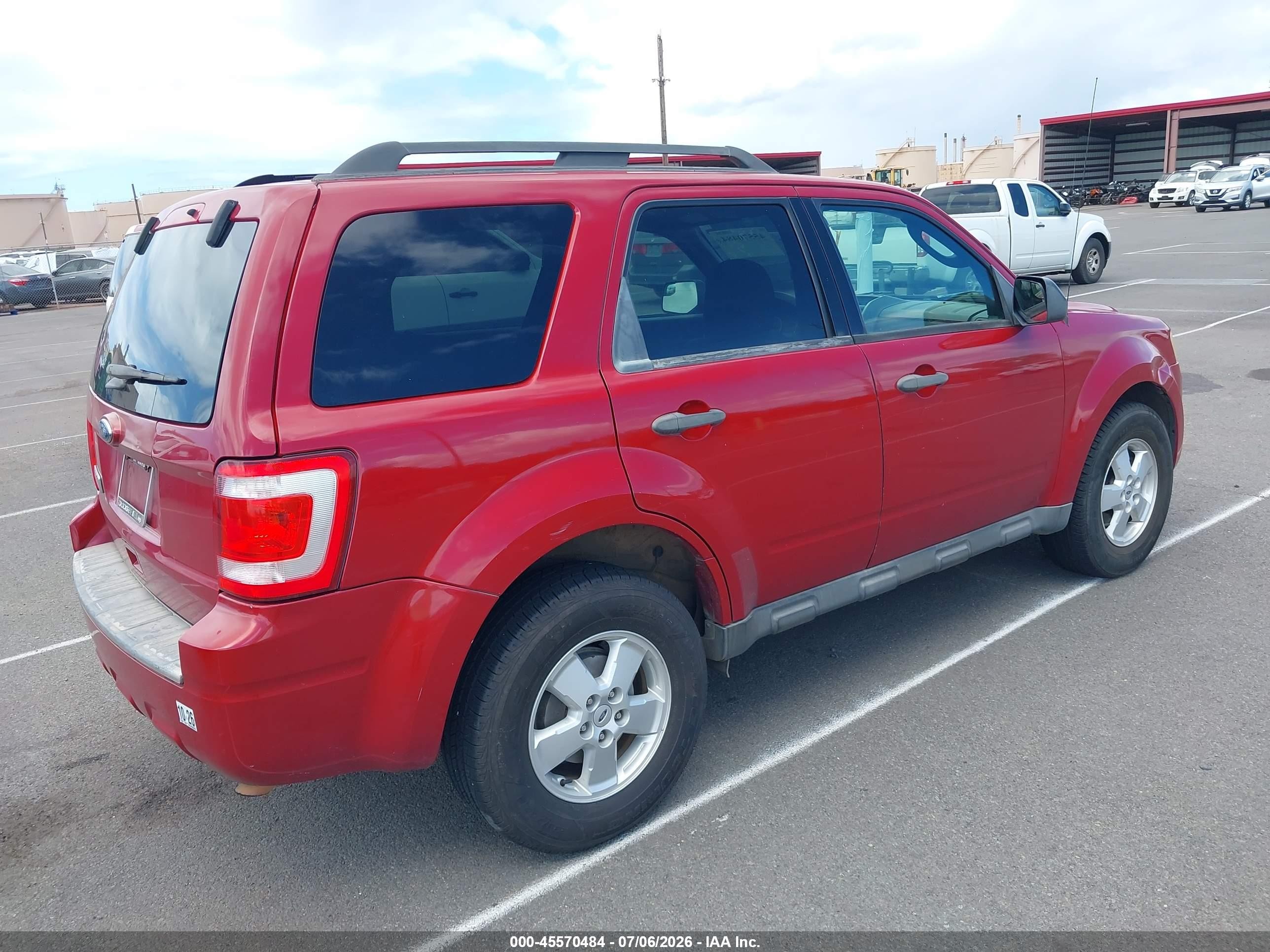 2011 Ford Escape Xlt Red vin: 1FMCU9D76BKB84604