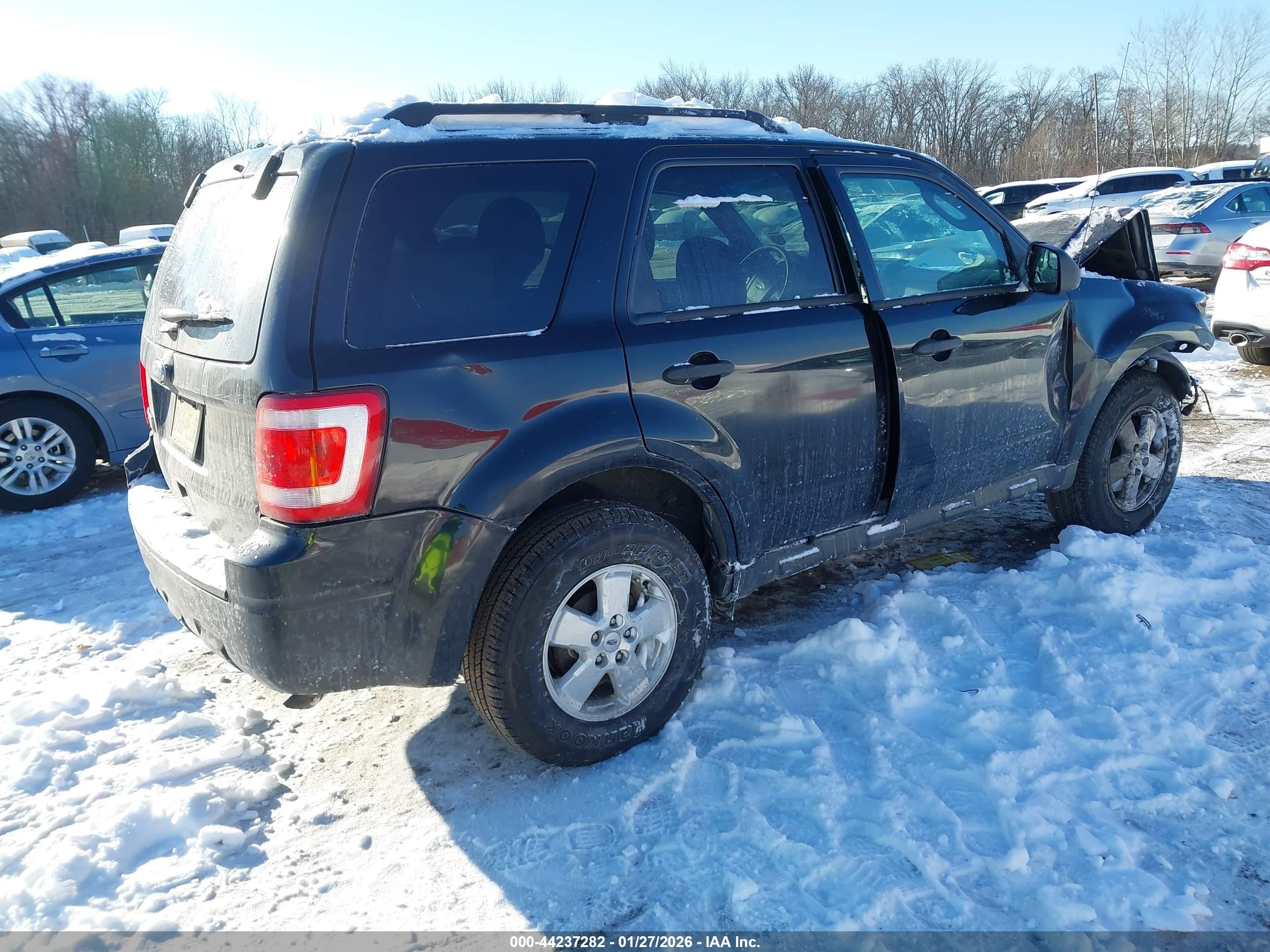 2011 Ford Escape Xlt Black vin: 1FMCU9D76BKC08058