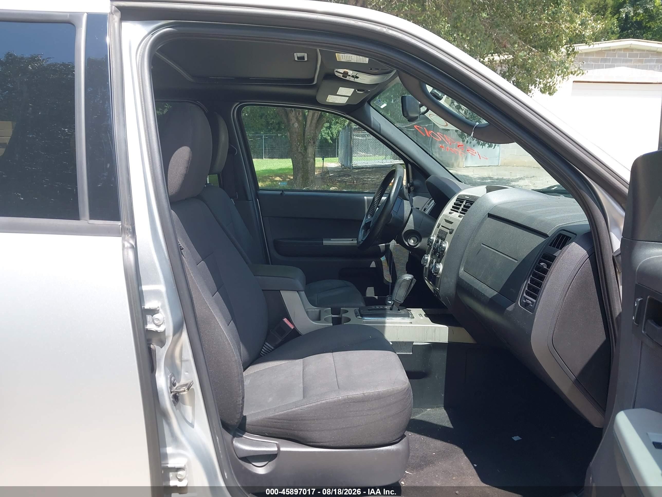 2012 Ford Escape Xlt Silver vin: 1FMCU9D76CKA97836