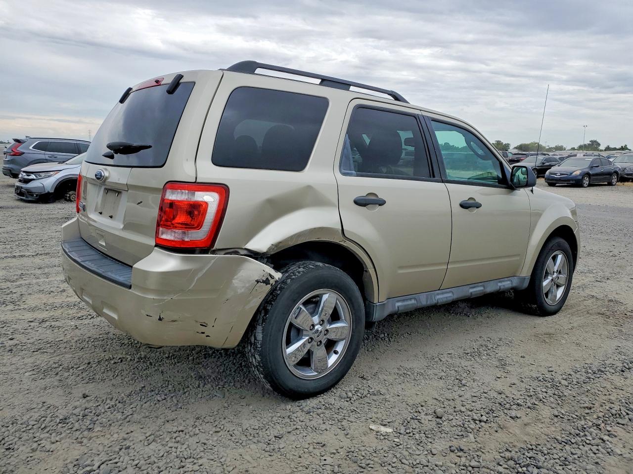 2012 Ford Escape Xlt Желто-коричневый vin: 1FMCU9D76CKC46083