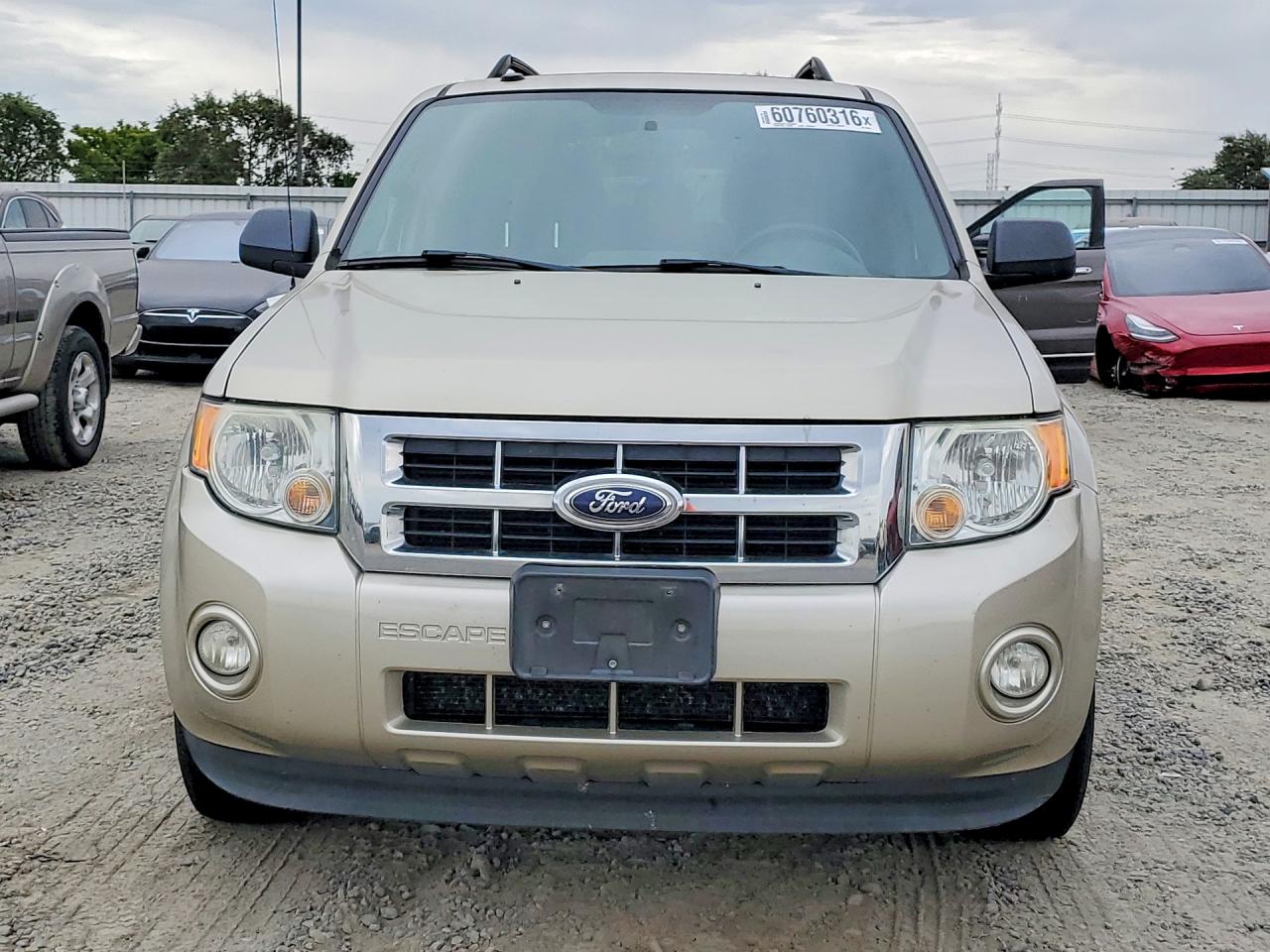 2012 Ford Escape Xlt Желто-коричневый vin: 1FMCU9D76CKC46083