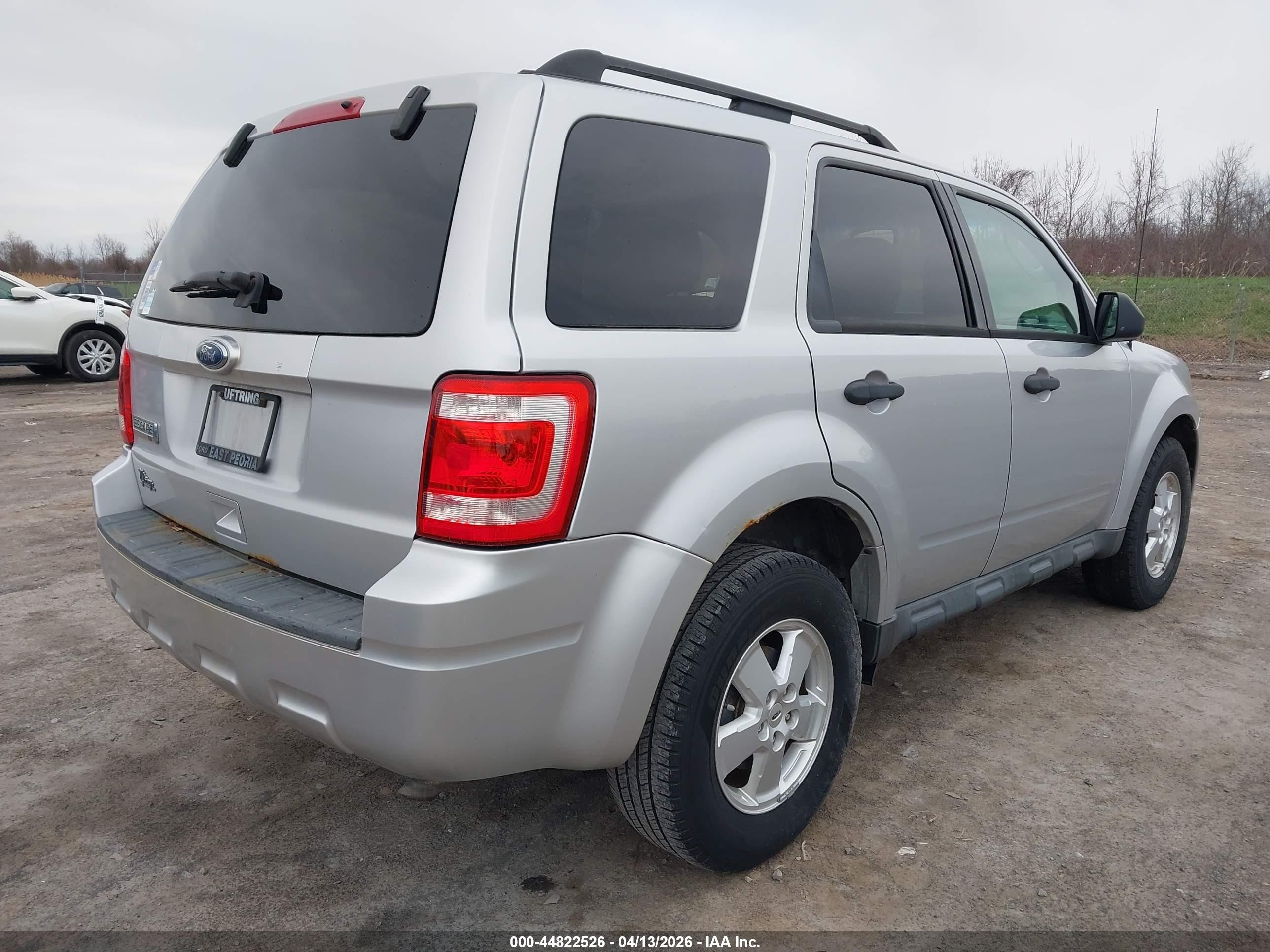 2010 Ford Escape Xlt Silver vin: 1FMCU9D77AKC13770