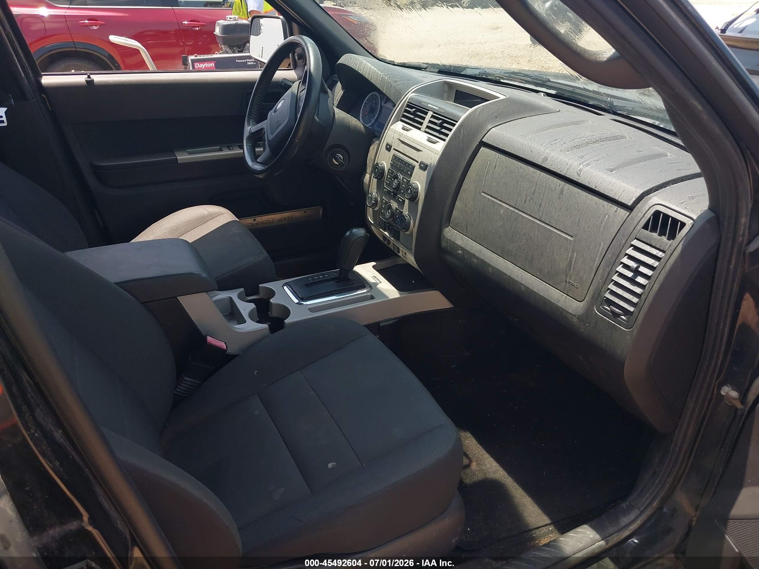 2011 Ford Escape Xlt Black vin: 1FMCU9D77BKA44271