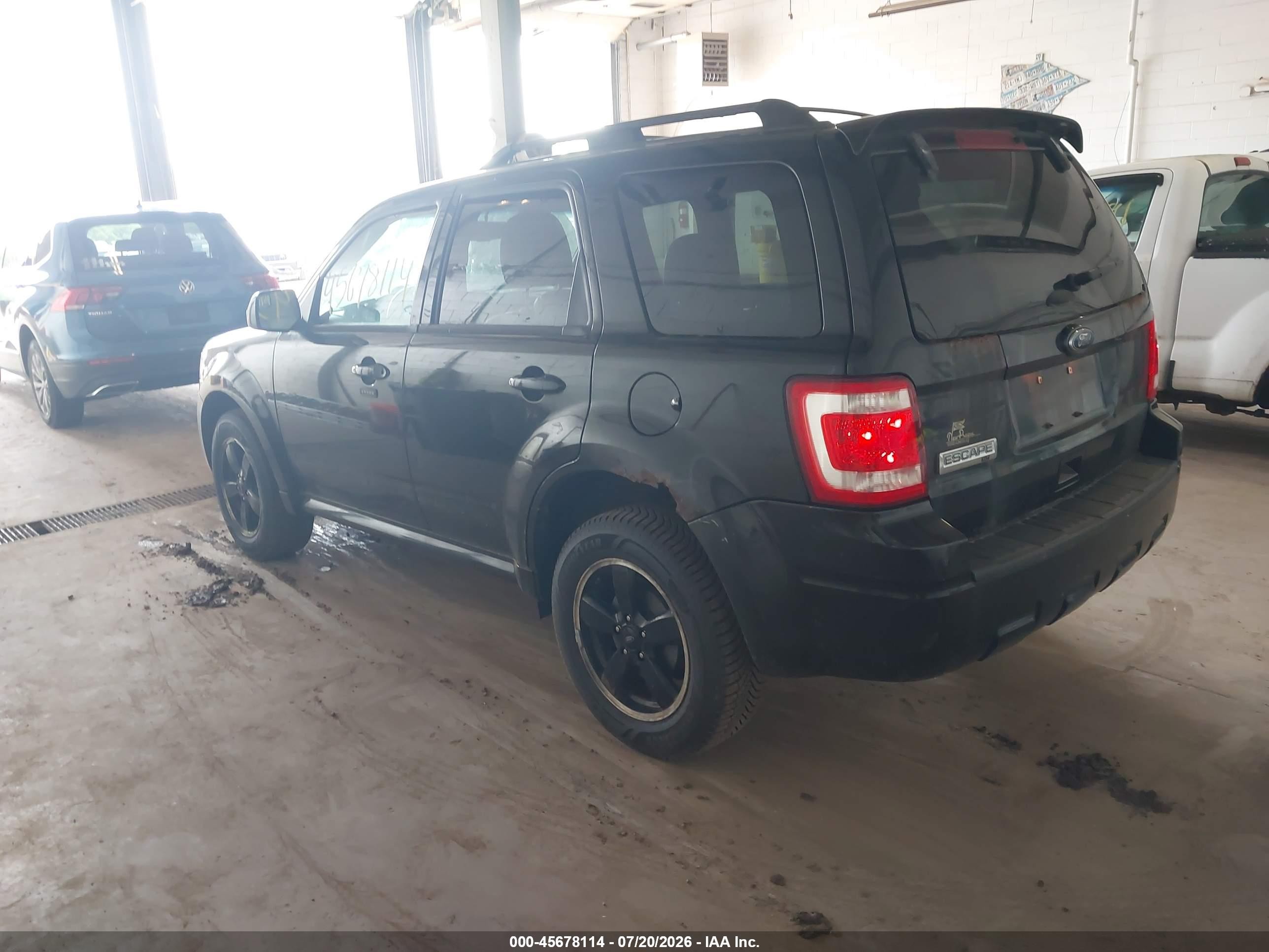 2011 Ford Escape Xlt Black vin: 1FMCU9D77BKB38697