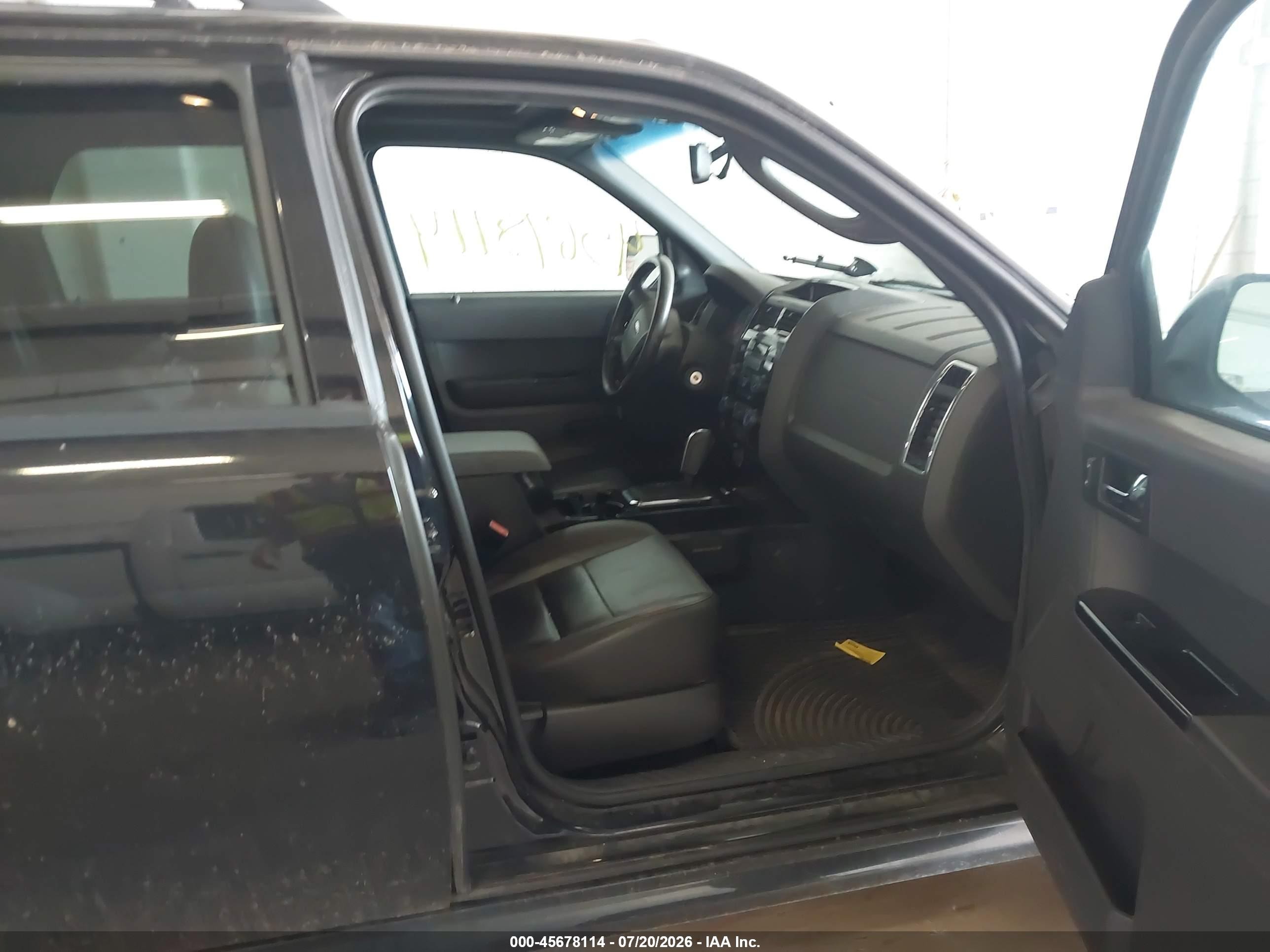 2011 Ford Escape Xlt Black vin: 1FMCU9D77BKB38697
