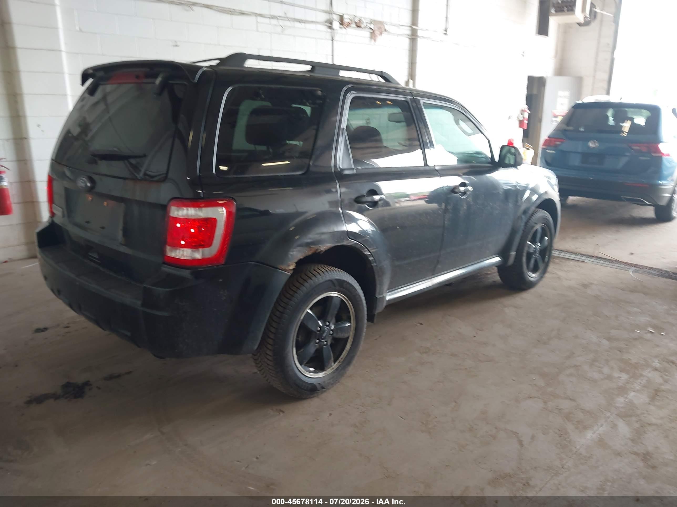 2011 Ford Escape Xlt Black vin: 1FMCU9D77BKB38697