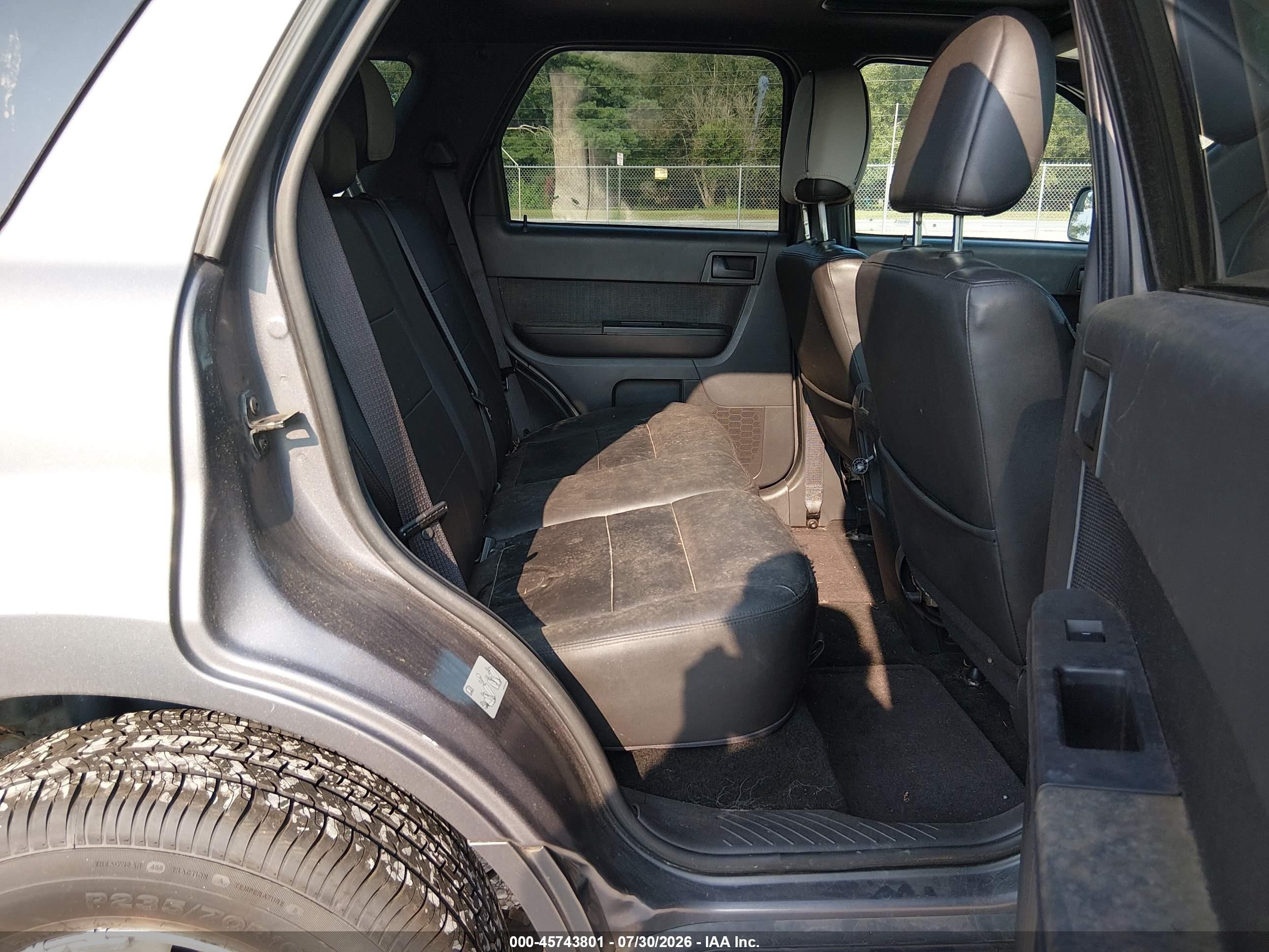 2011 Ford Escape Xlt Серый vin: 1FMCU9D78BKA48345