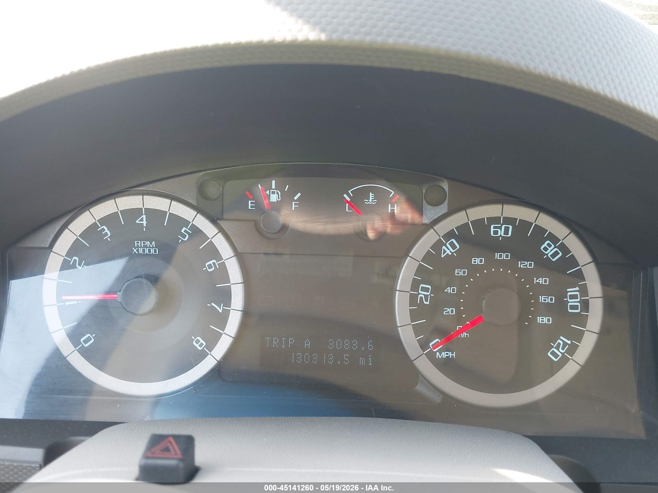 2011 Ford Escape Xlt White vin: 1FMCU9D78BKA73259