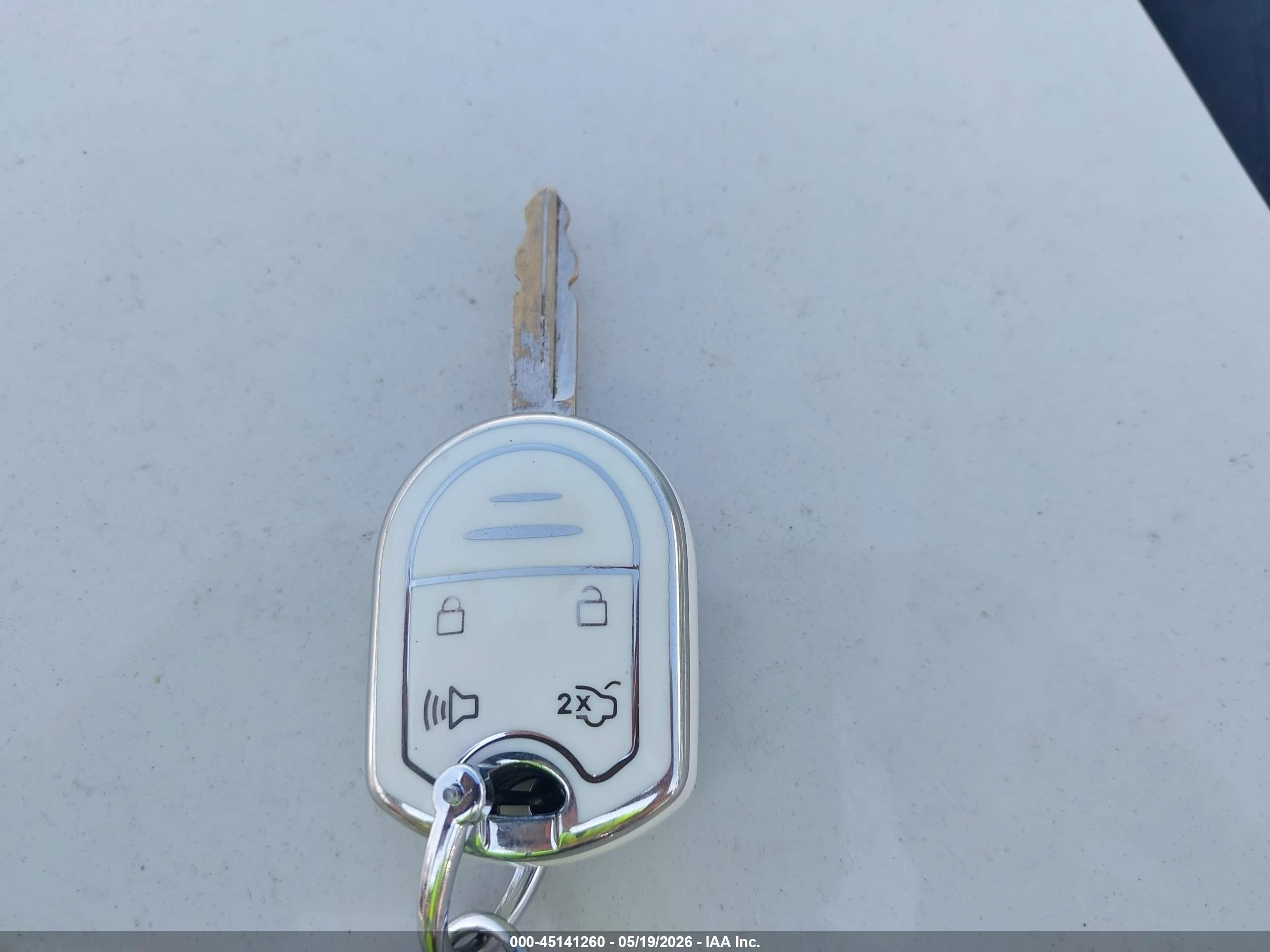 2011 Ford Escape Xlt White vin: 1FMCU9D78BKA73259