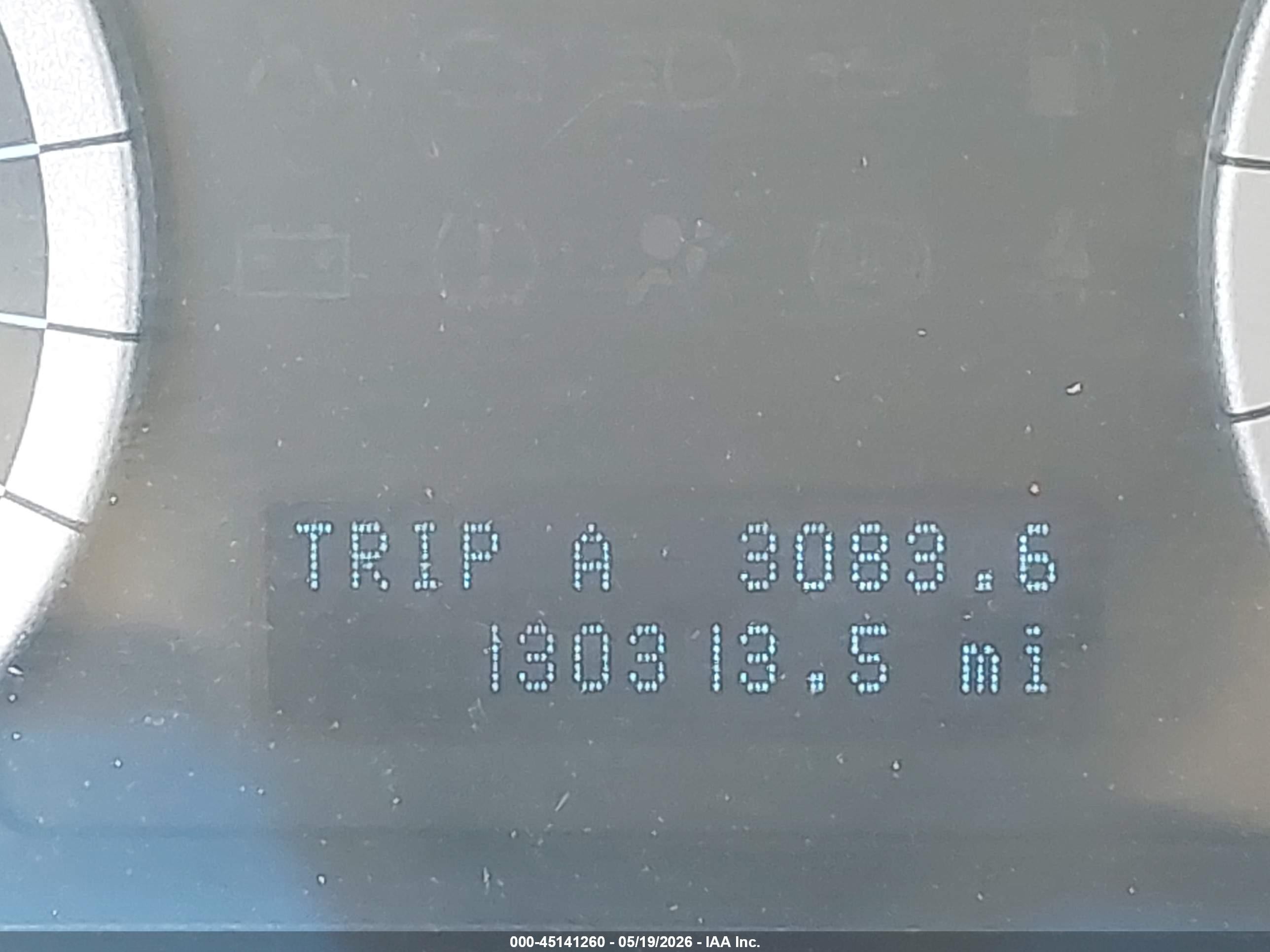 2011 Ford Escape Xlt White vin: 1FMCU9D78BKA73259