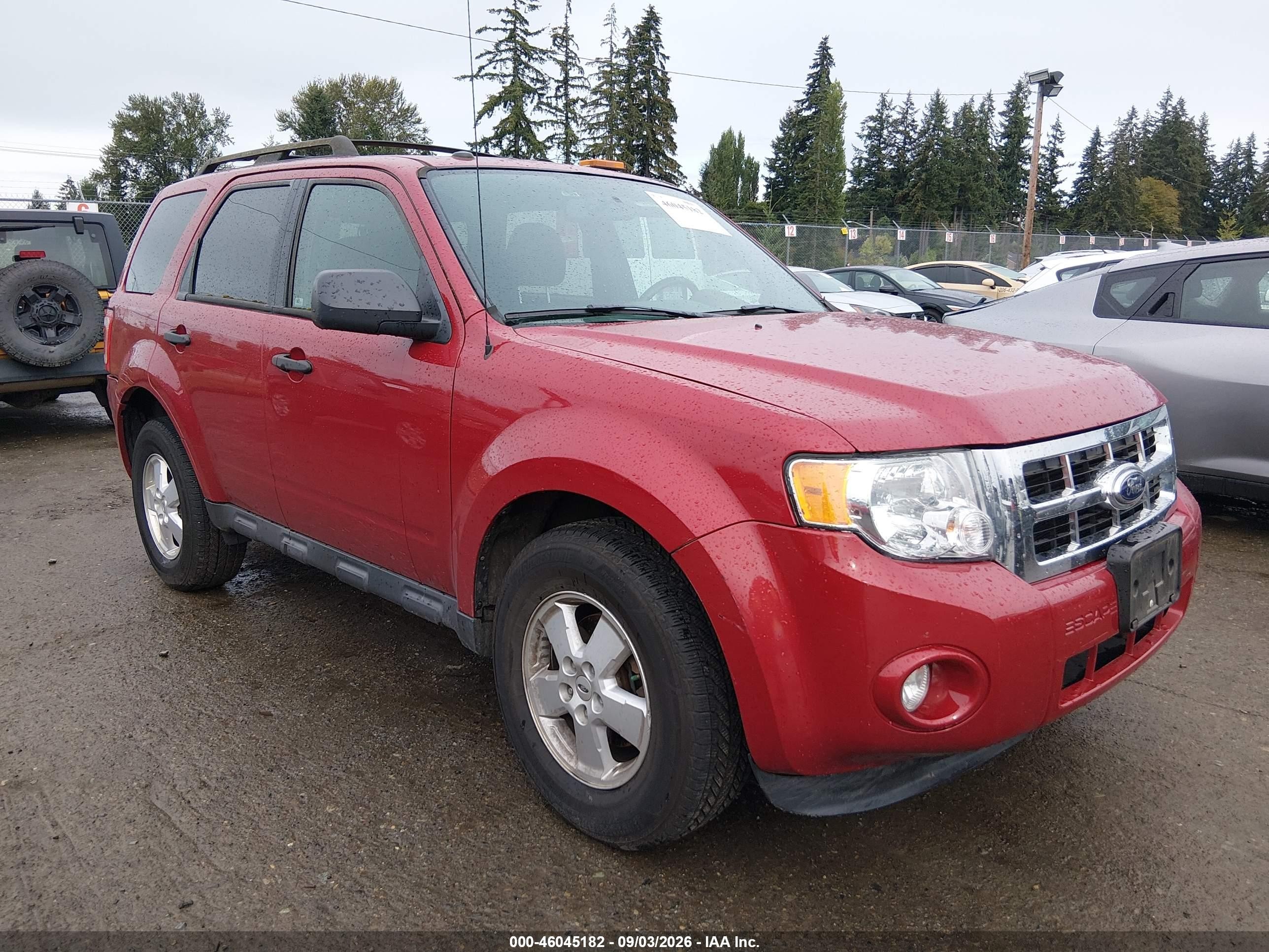 2011 Ford Escape Xlt Red vin: 1FMCU9D78BKA74878