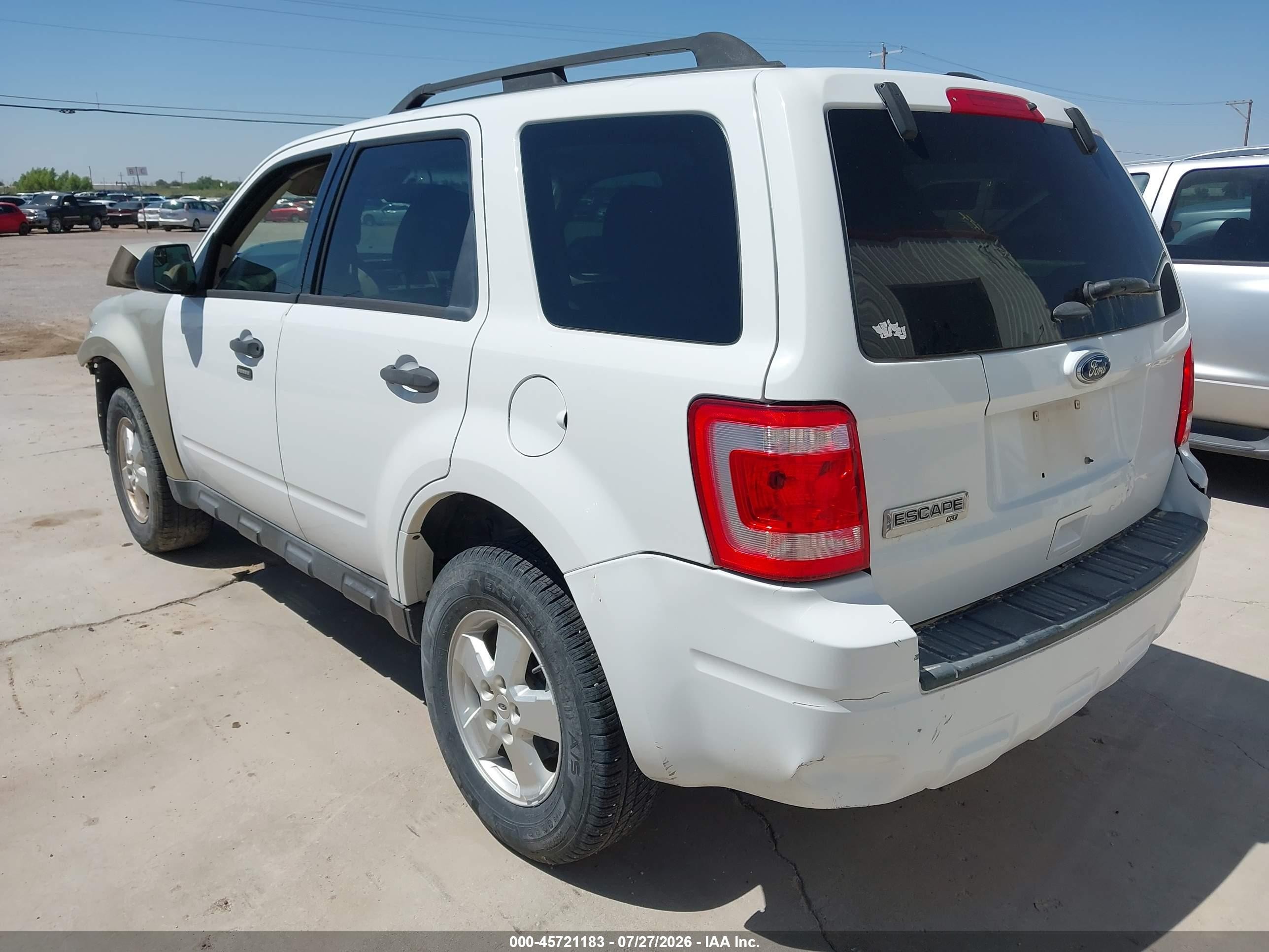 2011 Ford Escape Xlt White vin: 1FMCU9D78BKB26462