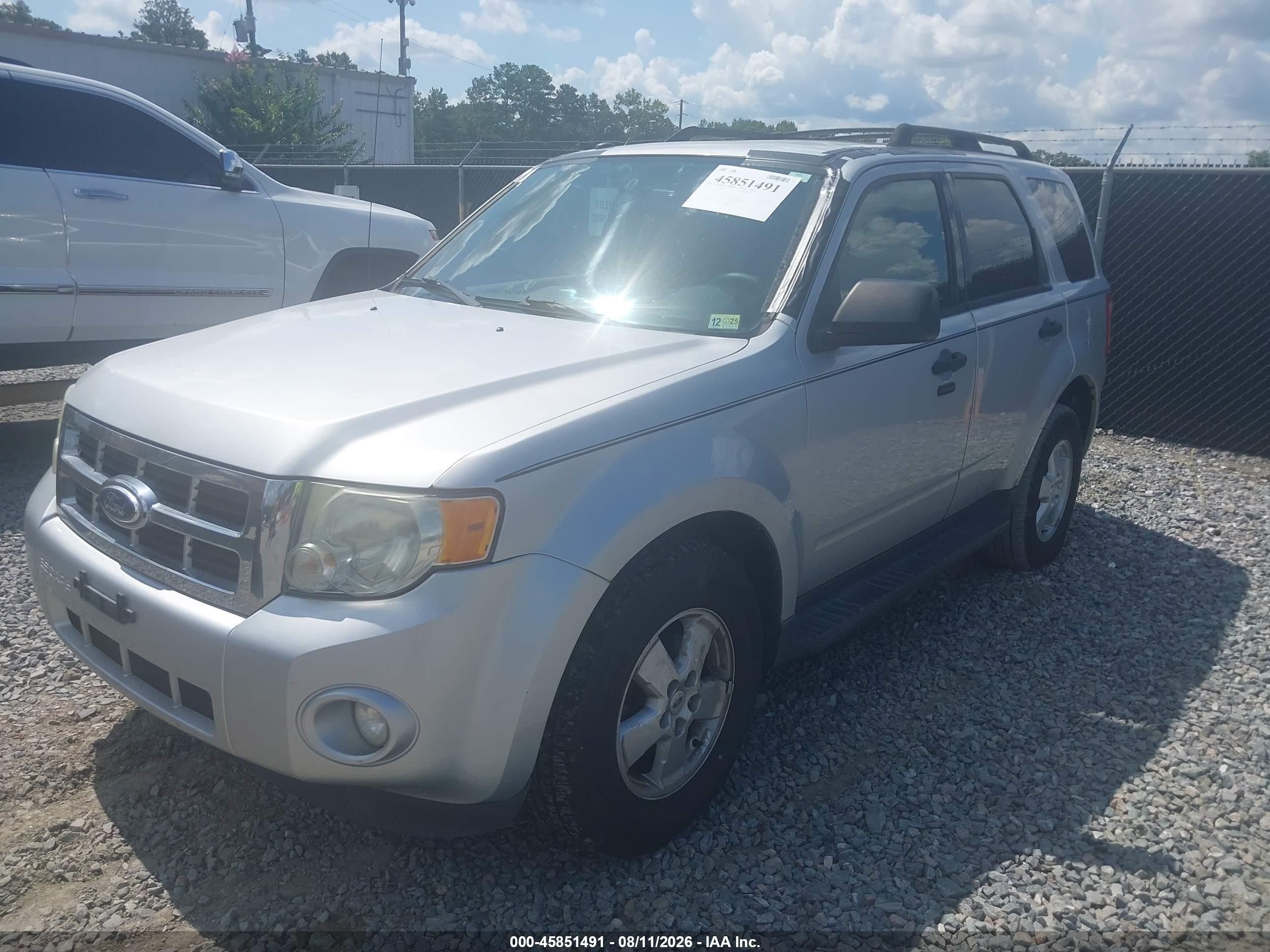 2011 Ford Escape Xlt Серебряный vin: 1FMCU9D78BKB43214