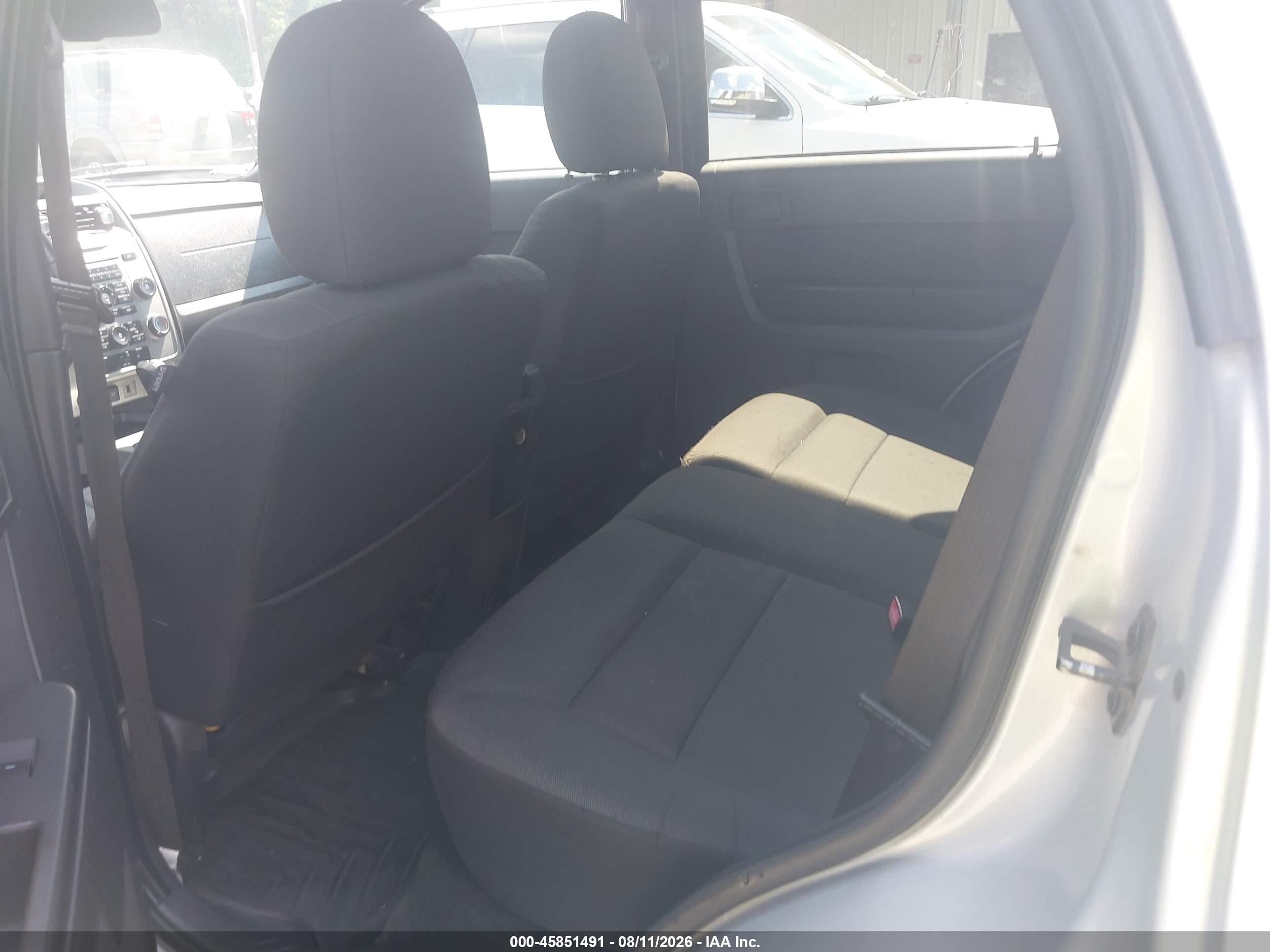 2011 Ford Escape Xlt Серебряный vin: 1FMCU9D78BKB43214
