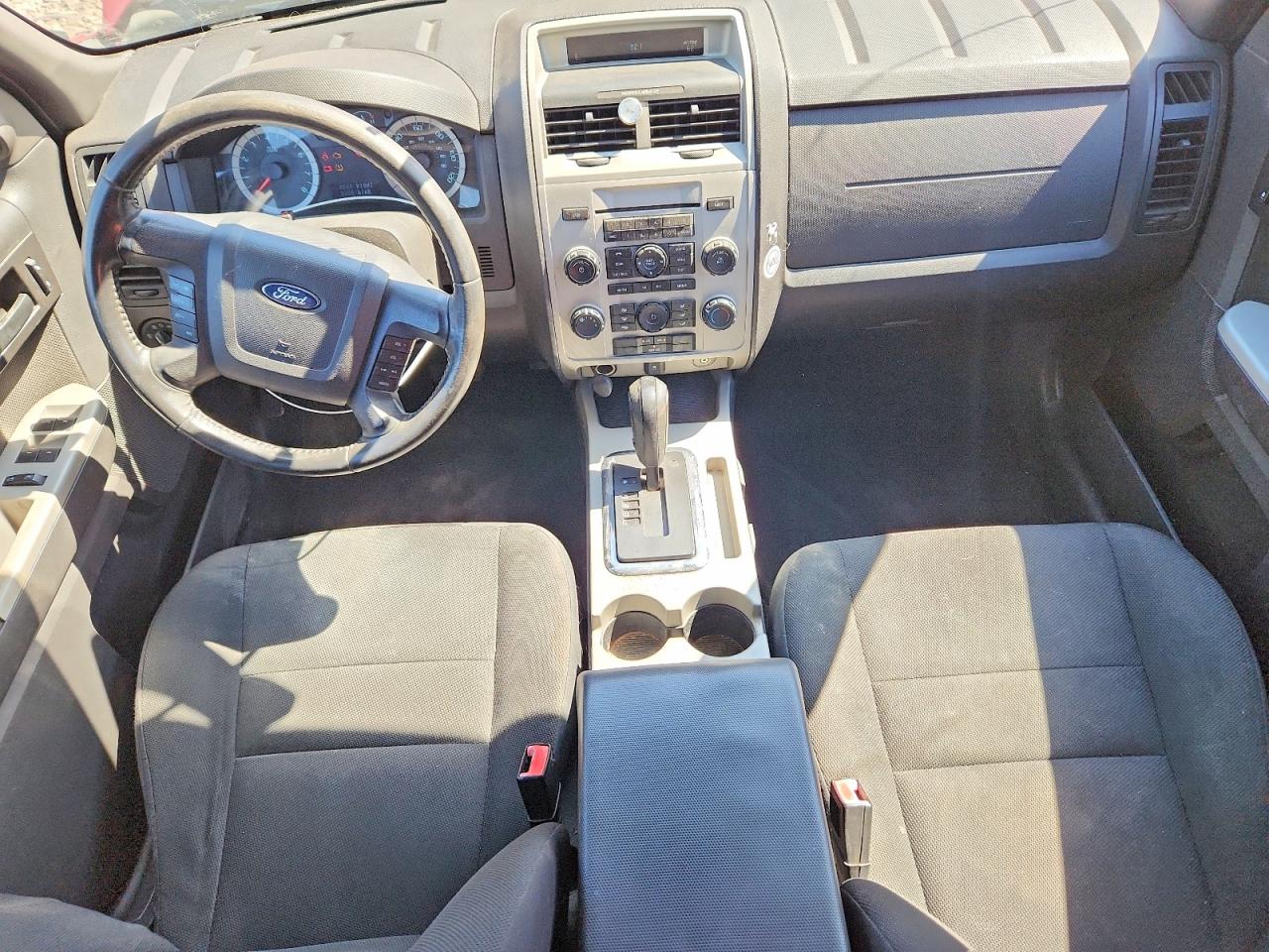 2010 Ford Escape Xlt Red vin: 1FMCU9D79AKC04407