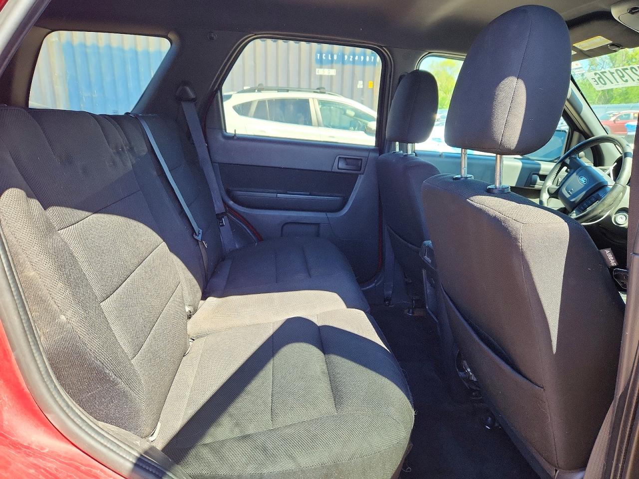 2010 Ford Escape Xlt Red vin: 1FMCU9D79AKC04407