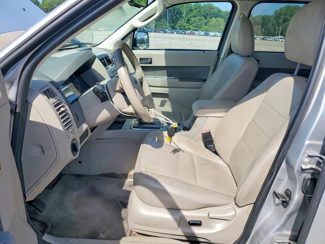 2010 Ford Escape Xlt Silver vin: 1FMCU9D79AKC42204