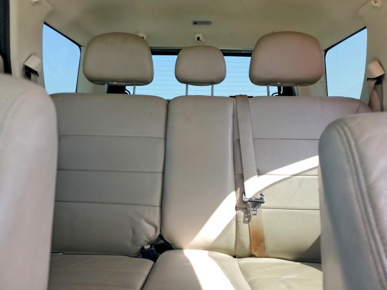 2010 Ford Escape Xlt Silver vin: 1FMCU9D79AKC42204