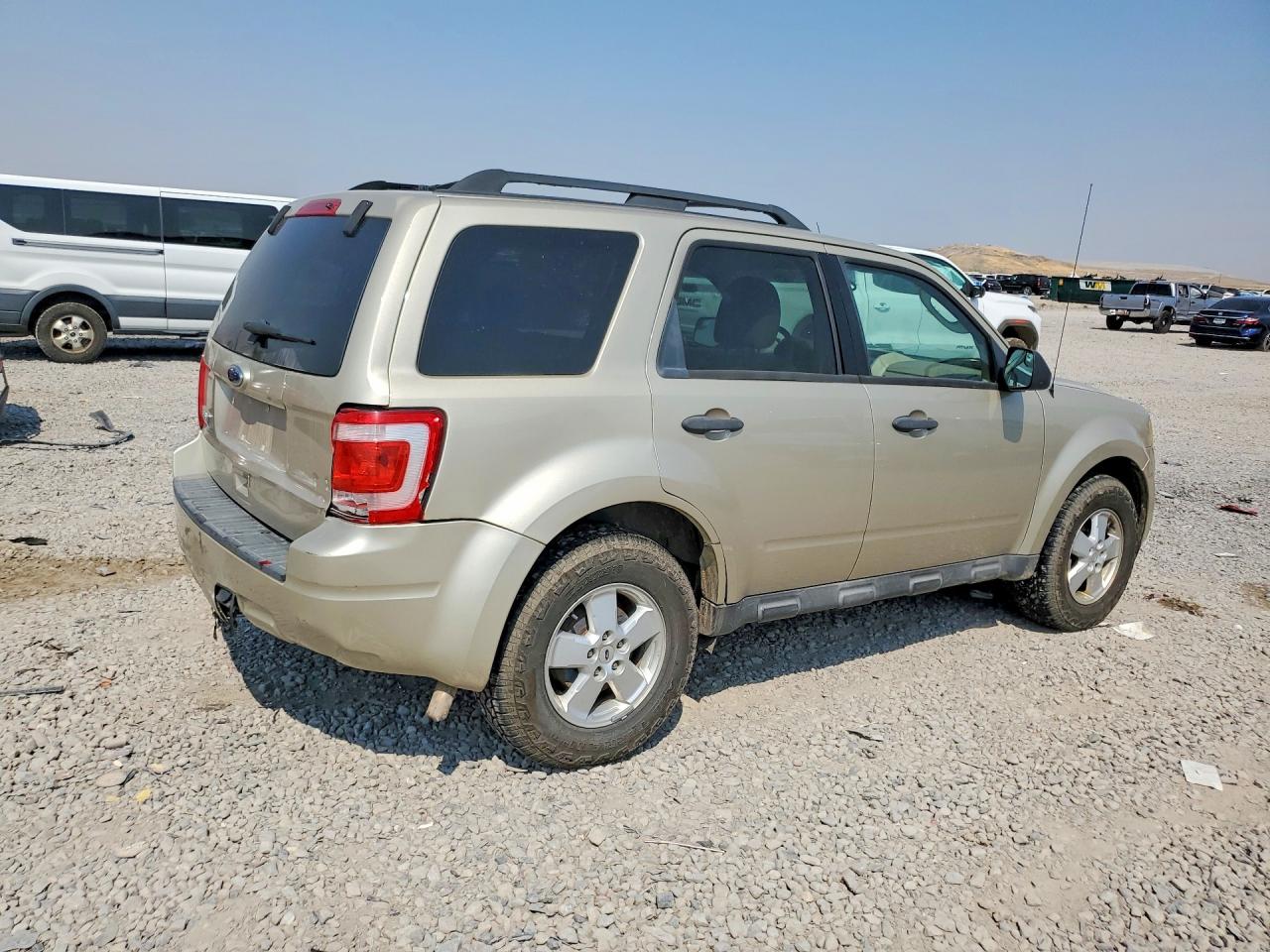 2010 Ford Escape Xlt Желто-коричневый vin: 1FMCU9D79AKC51856