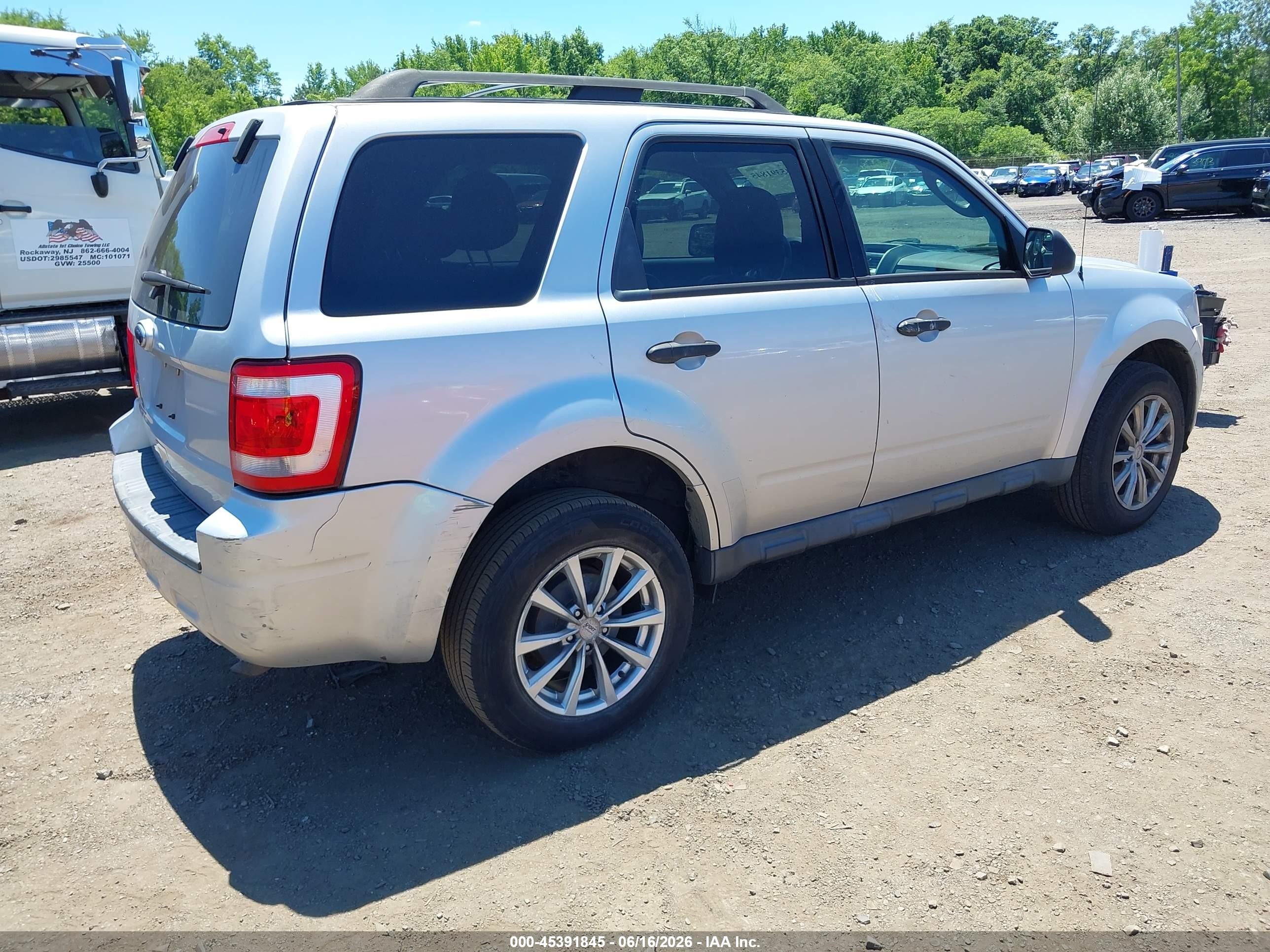 2011 Ford Escape Xlt Silver vin: 1FMCU9D79BKA47771
