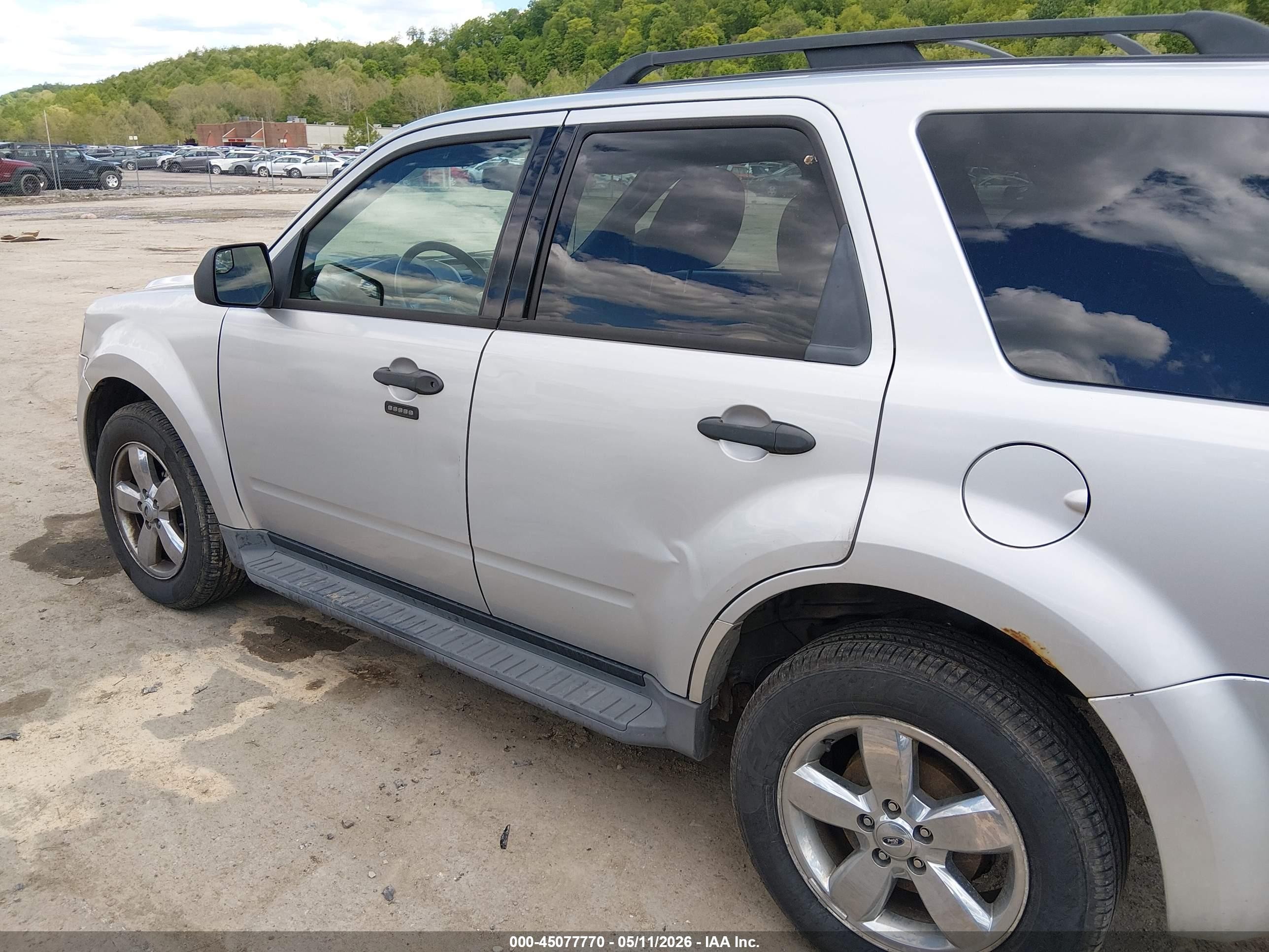 2011 Ford Escape Xlt Silver vin: 1FMCU9D79BKA90751