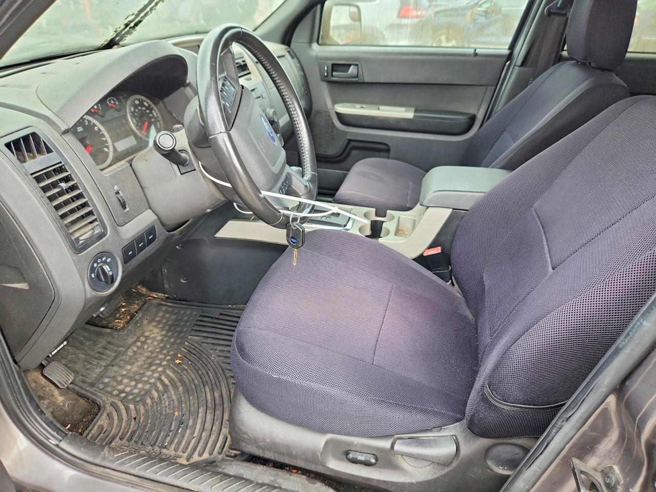 2011 Ford Escape Xlt Gray vin: 1FMCU9D79BKB81969