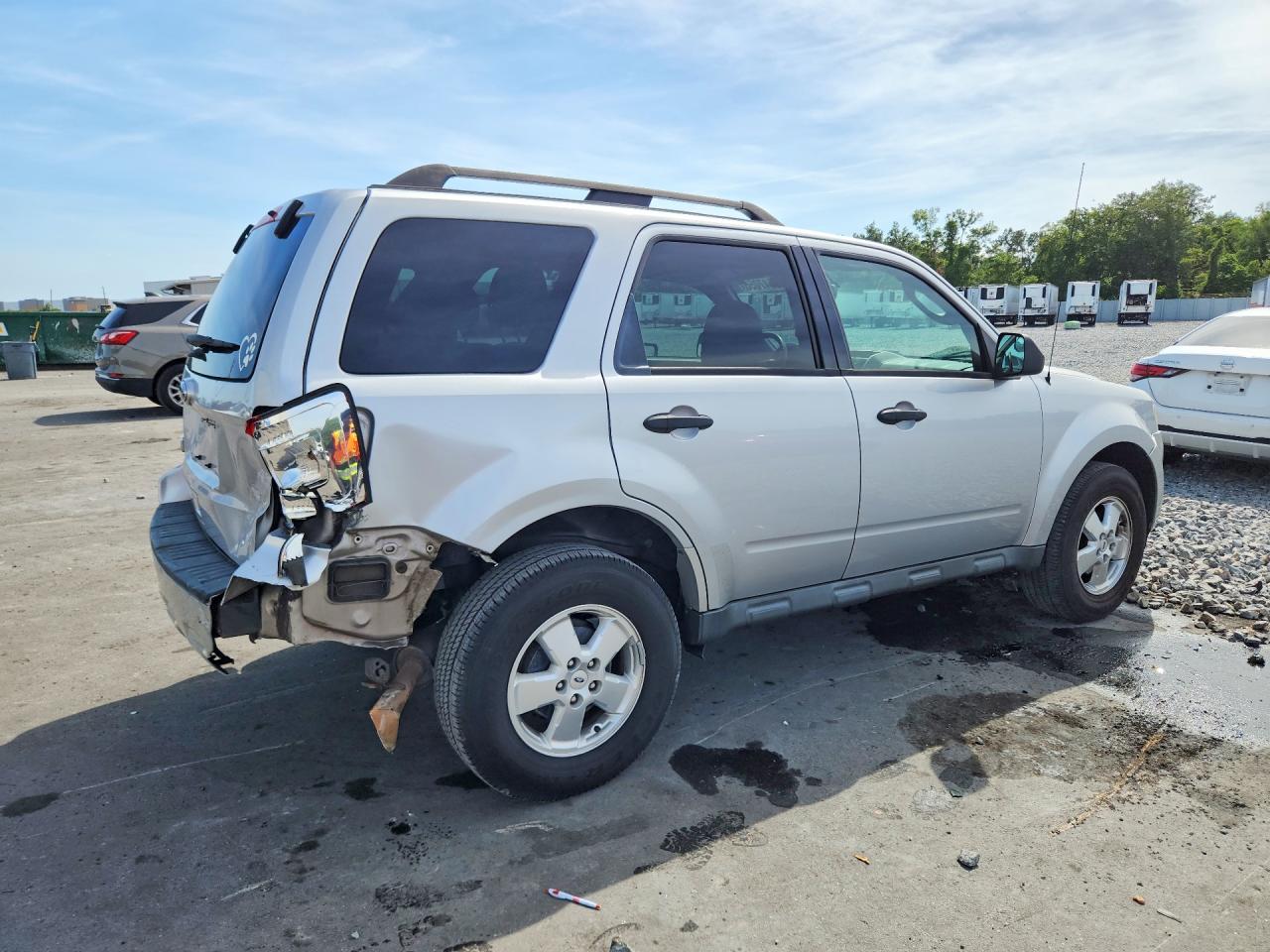 2011 Ford Escape Xlt Silver vin: 1FMCU9D79BKC05302
