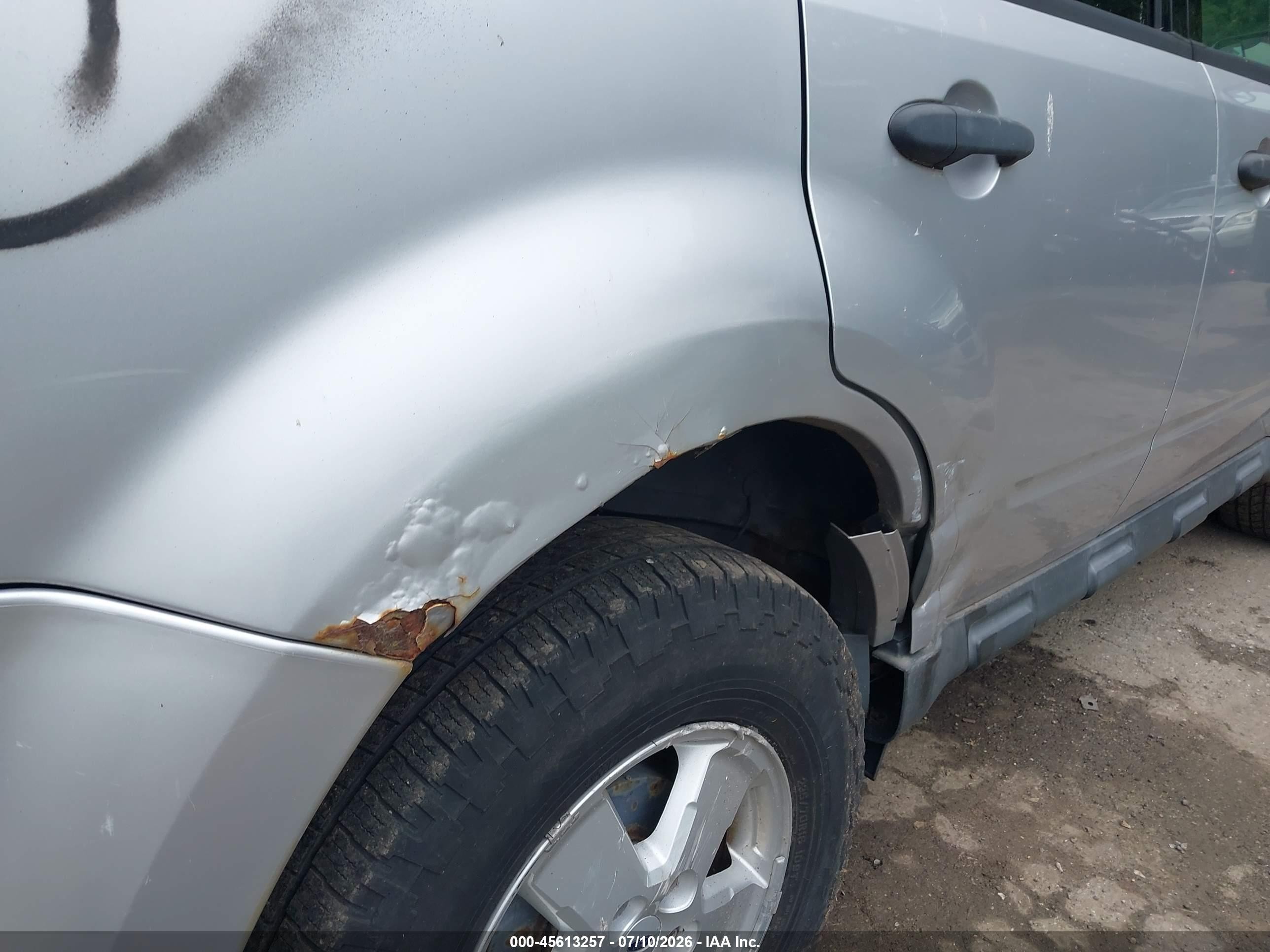 2010 Ford Escape Xlt Silver vin: 1FMCU9D7XAKA34185