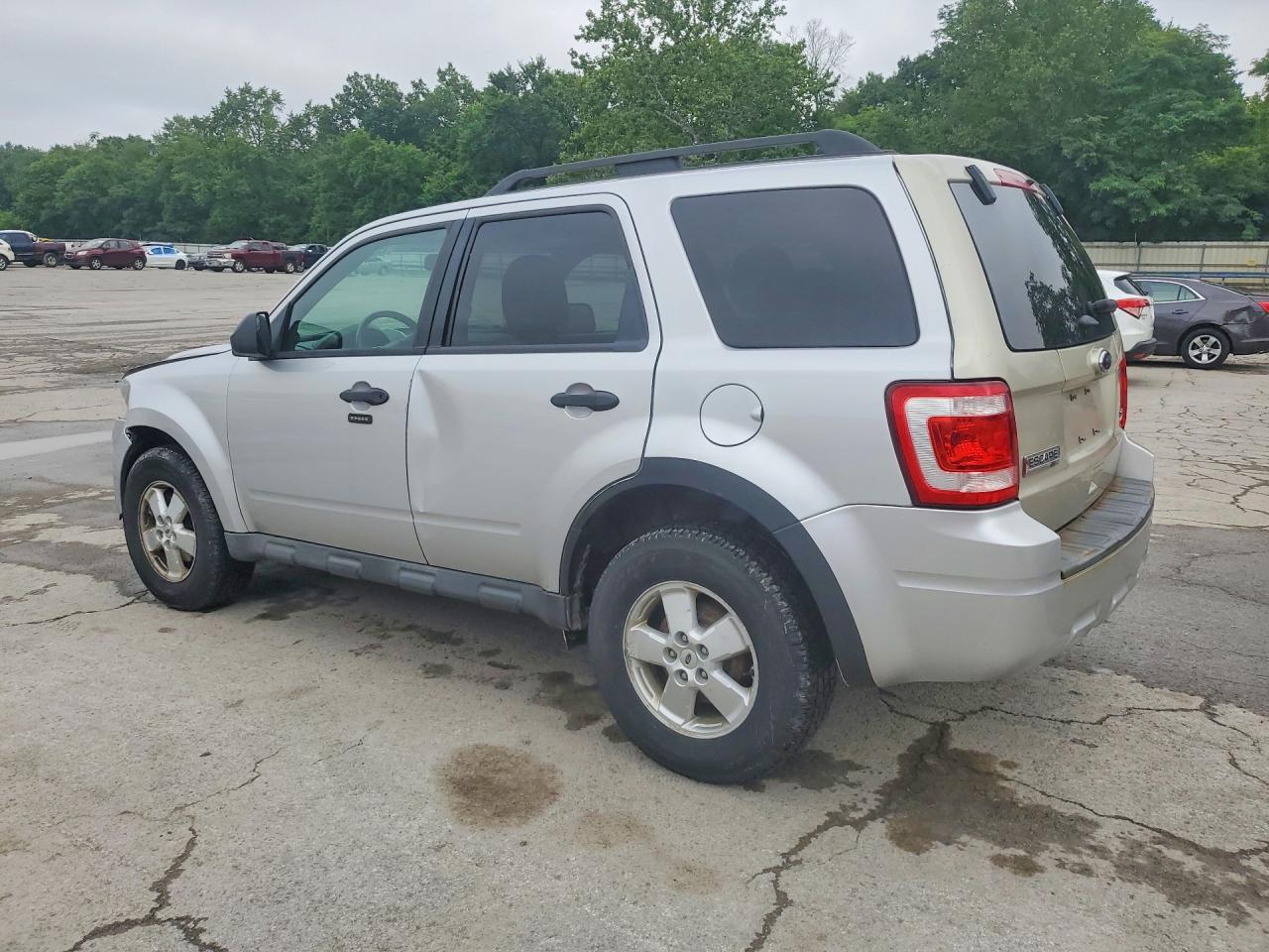2010 Ford Escape Xlt Серебряный vin: 1FMCU9D7XAKD12941