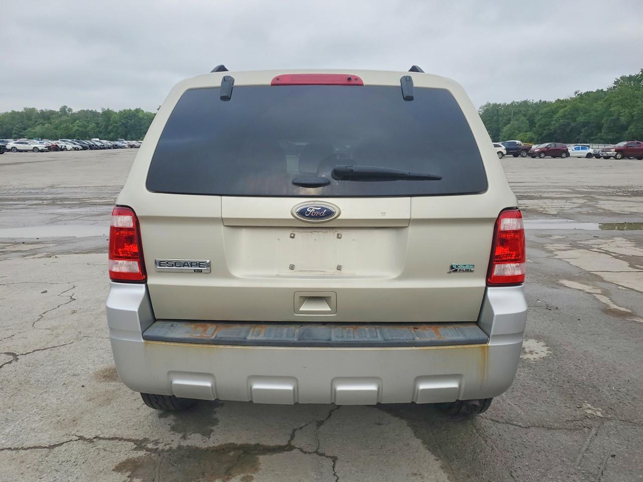 2010 Ford Escape Xlt Серебряный vin: 1FMCU9D7XAKD12941