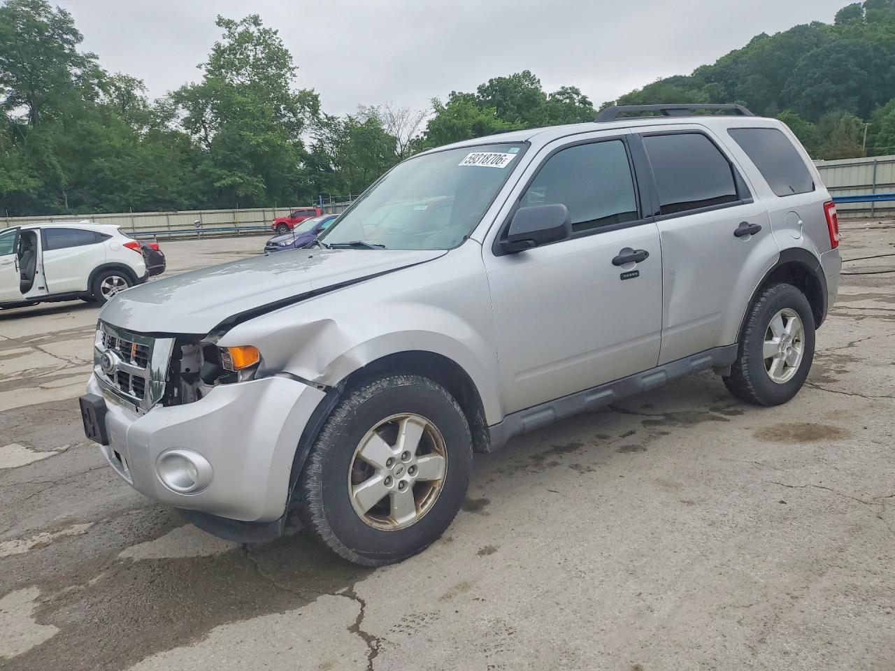 2010 Ford Escape Xlt Серебряный vin: 1FMCU9D7XAKD12941