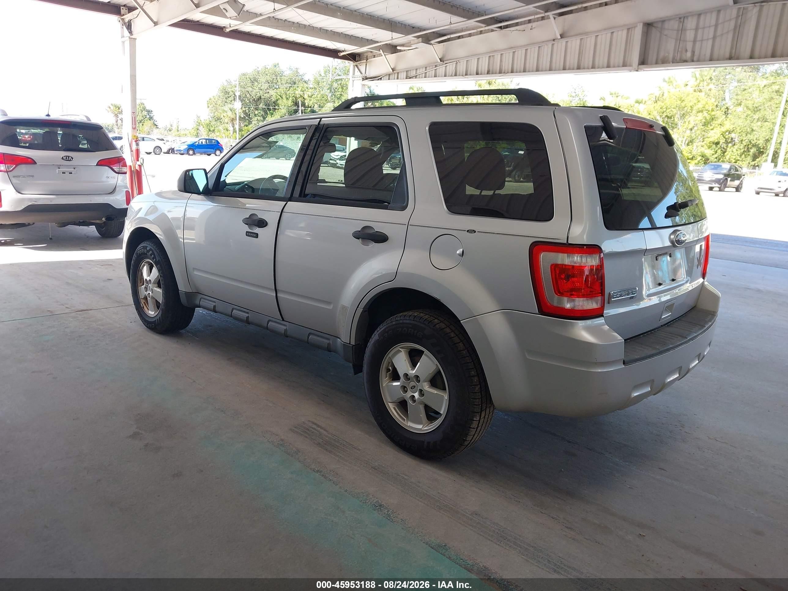 2011 Ford Escape Xlt Silver vin: 1FMCU9D7XBKC12419