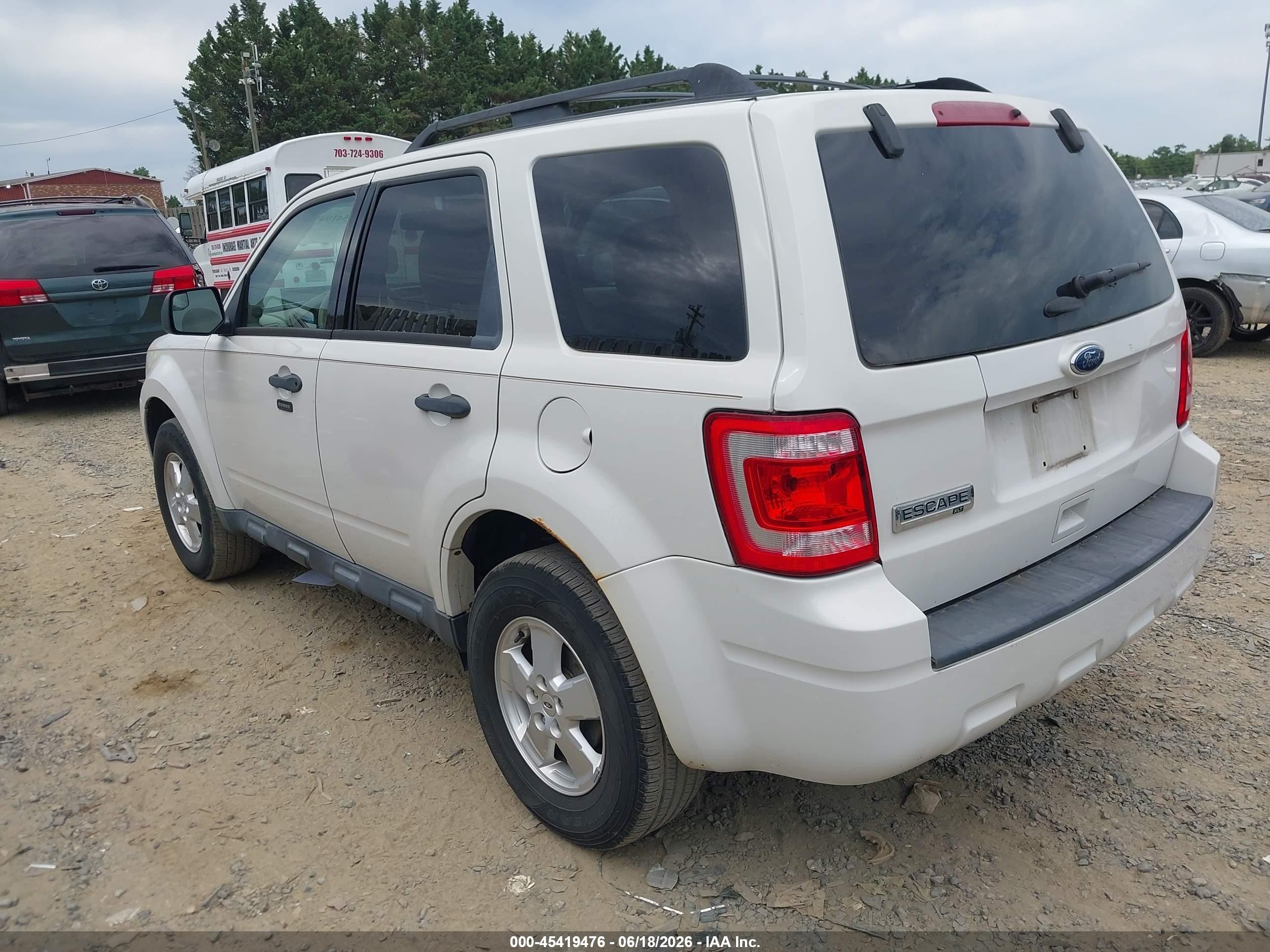 2012 Ford Escape Xlt White vin: 1FMCU9D7XCKB99009