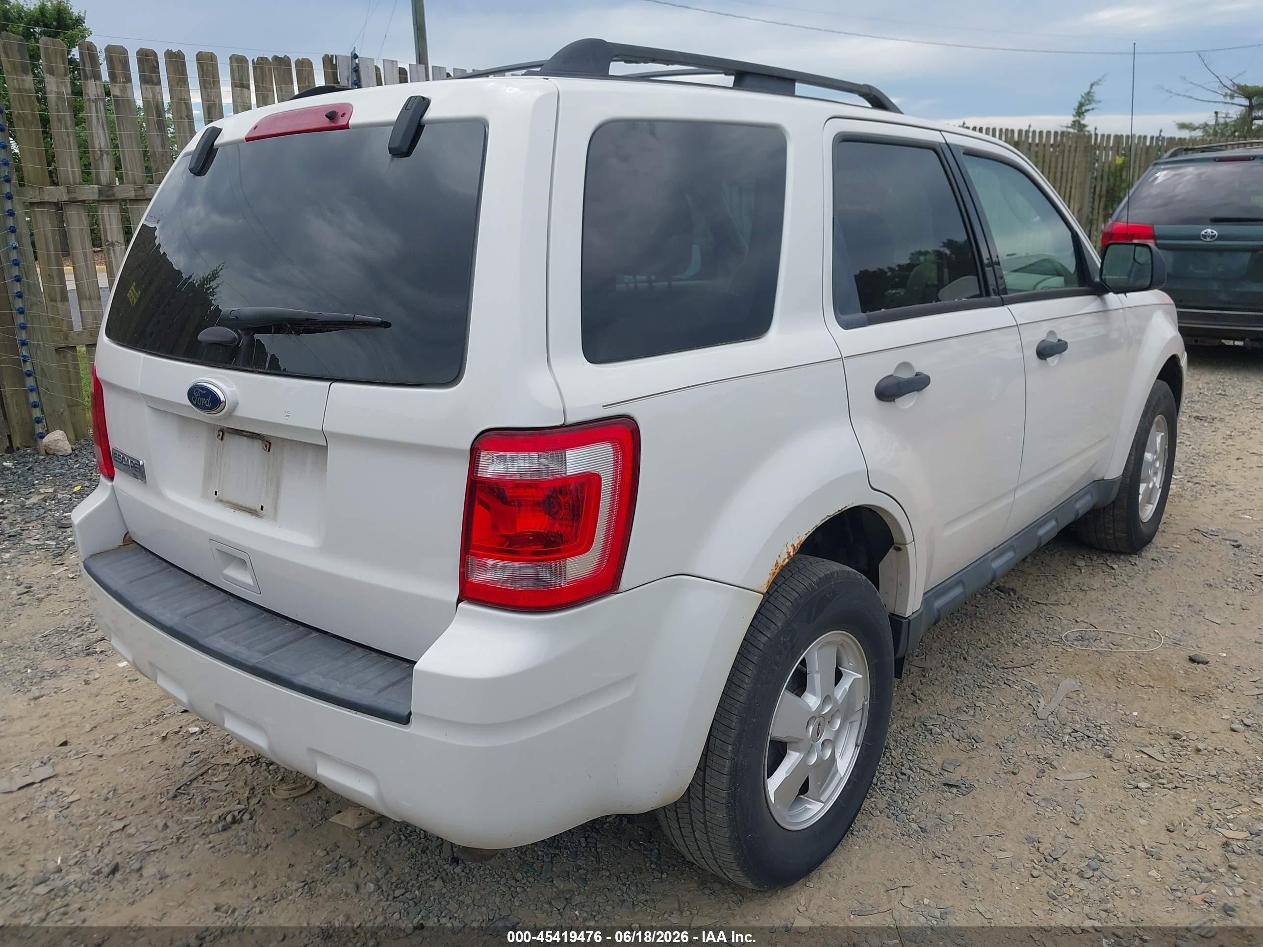 2012 Ford Escape Xlt White vin: 1FMCU9D7XCKB99009