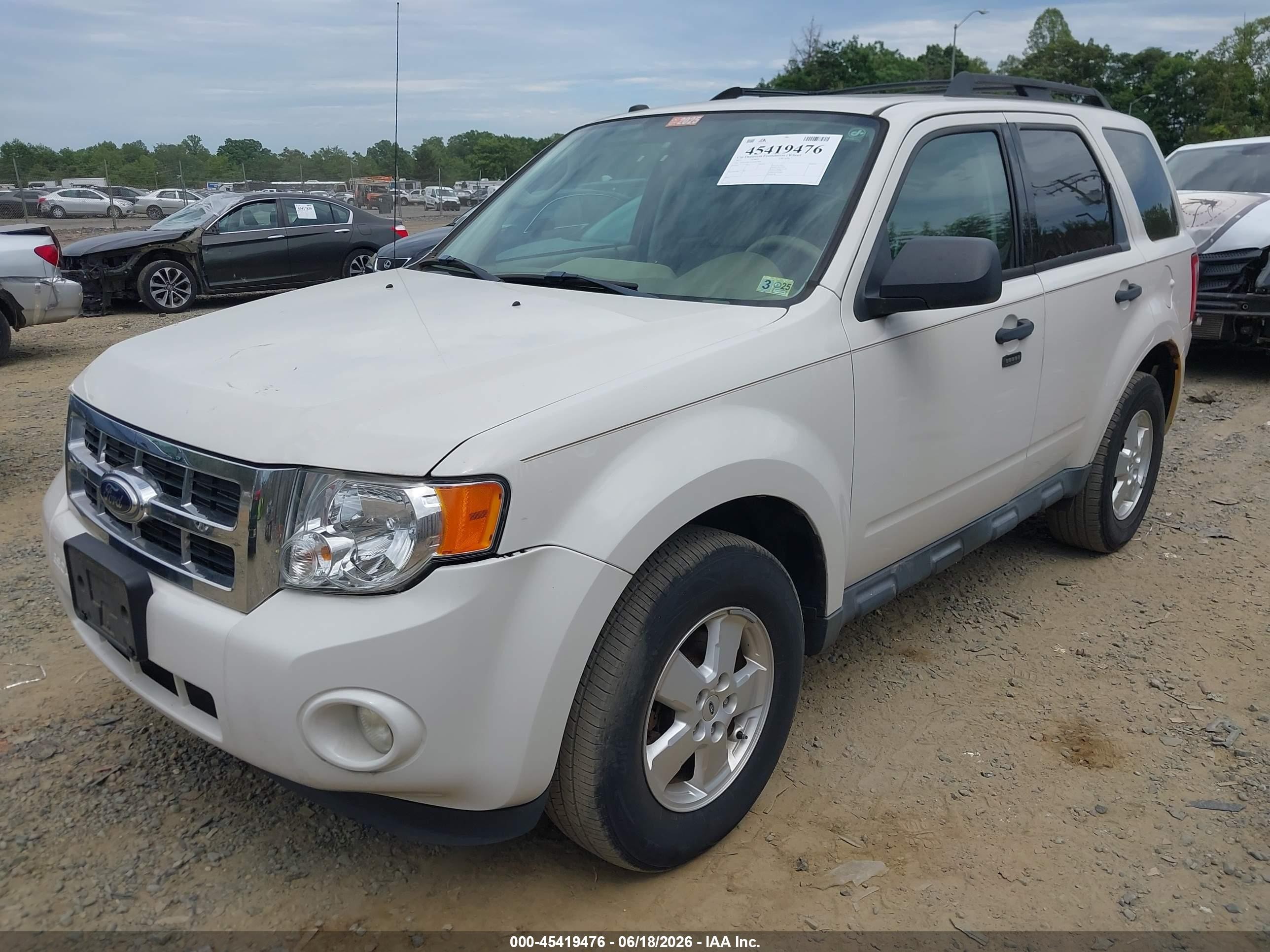 2012 Ford Escape Xlt White vin: 1FMCU9D7XCKB99009