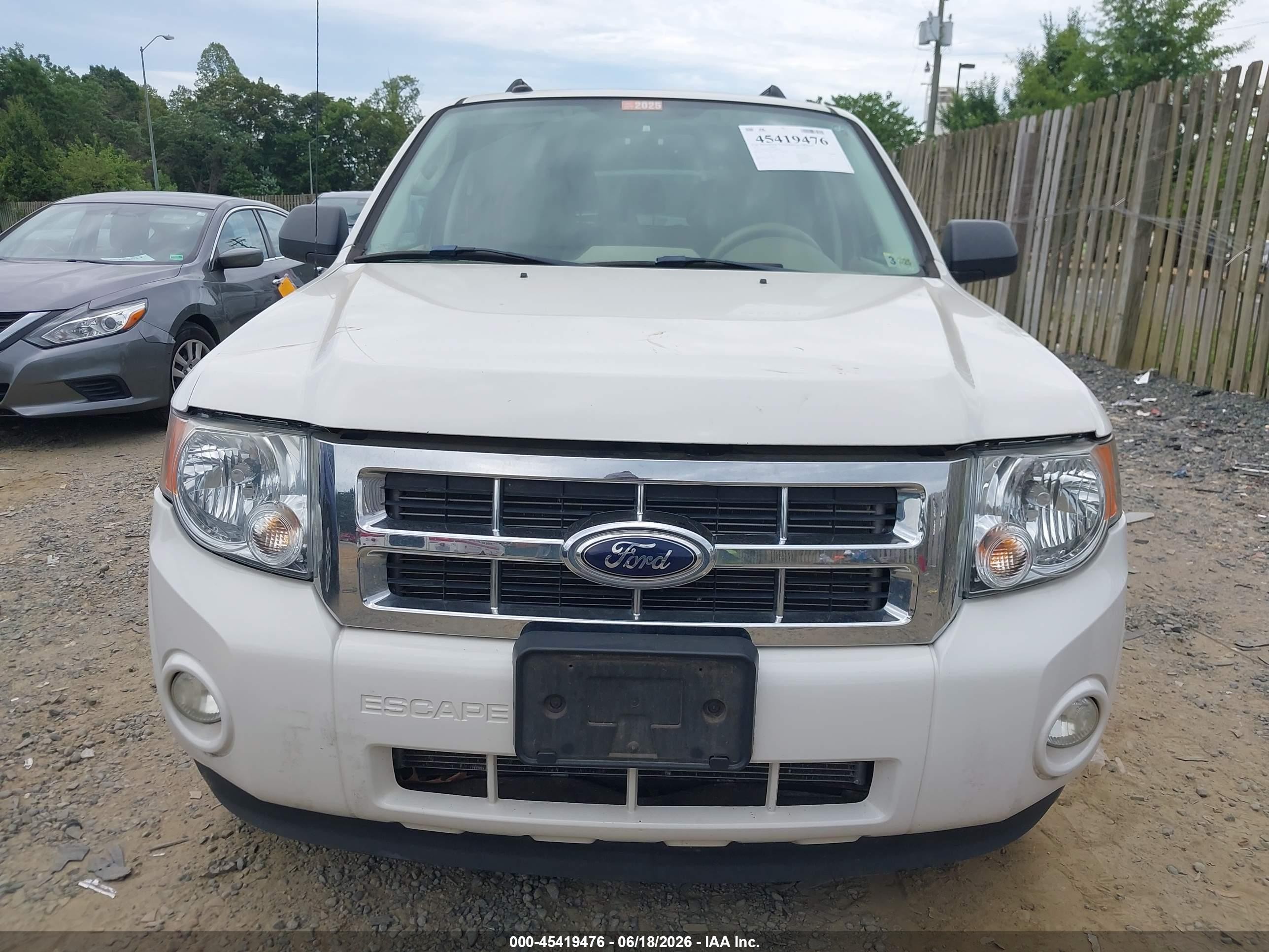 2012 Ford Escape Xlt White vin: 1FMCU9D7XCKB99009