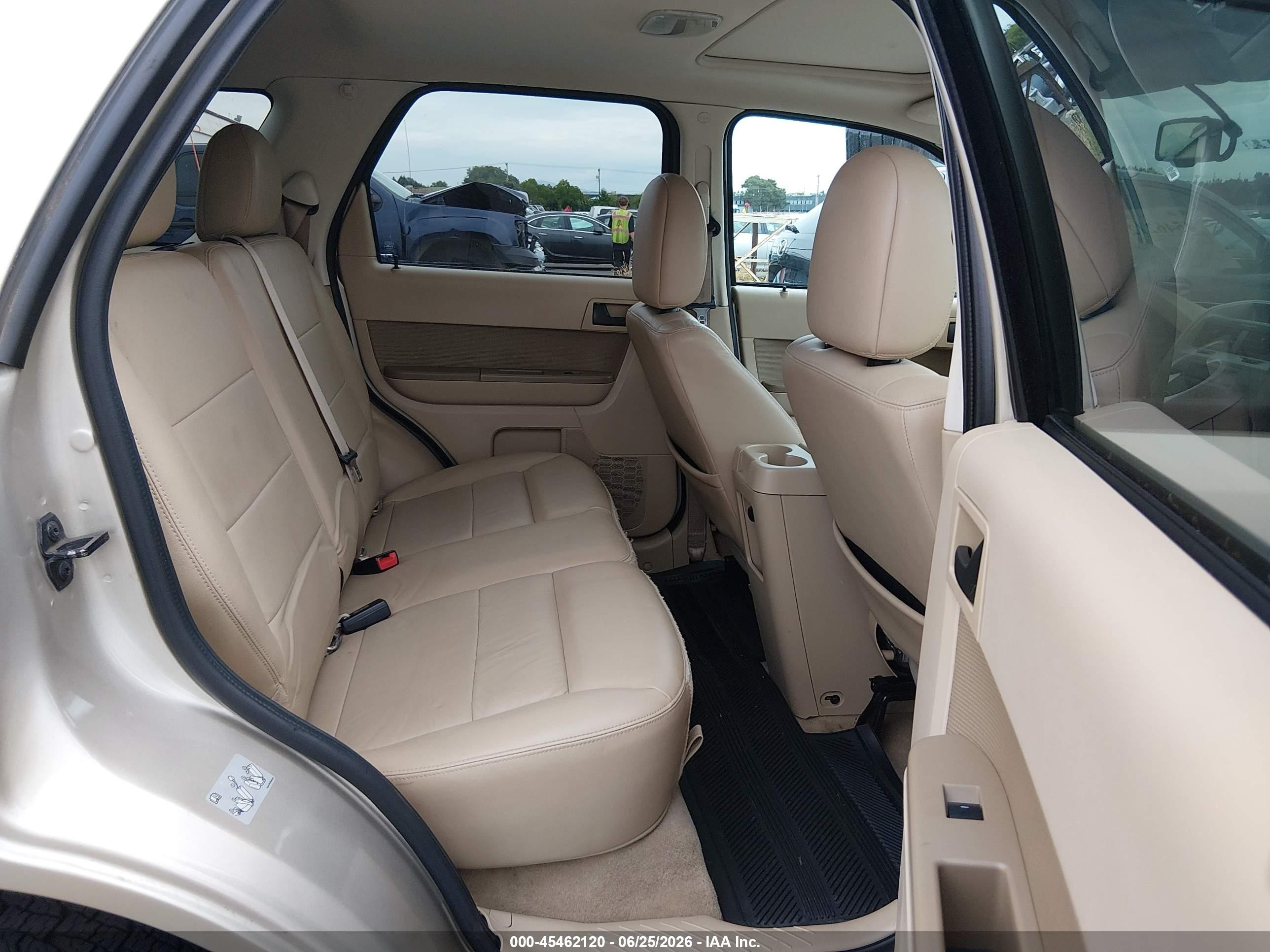 2010 Ford Escape Xlt Gold vin: 1FMCU9DG0AKC20821