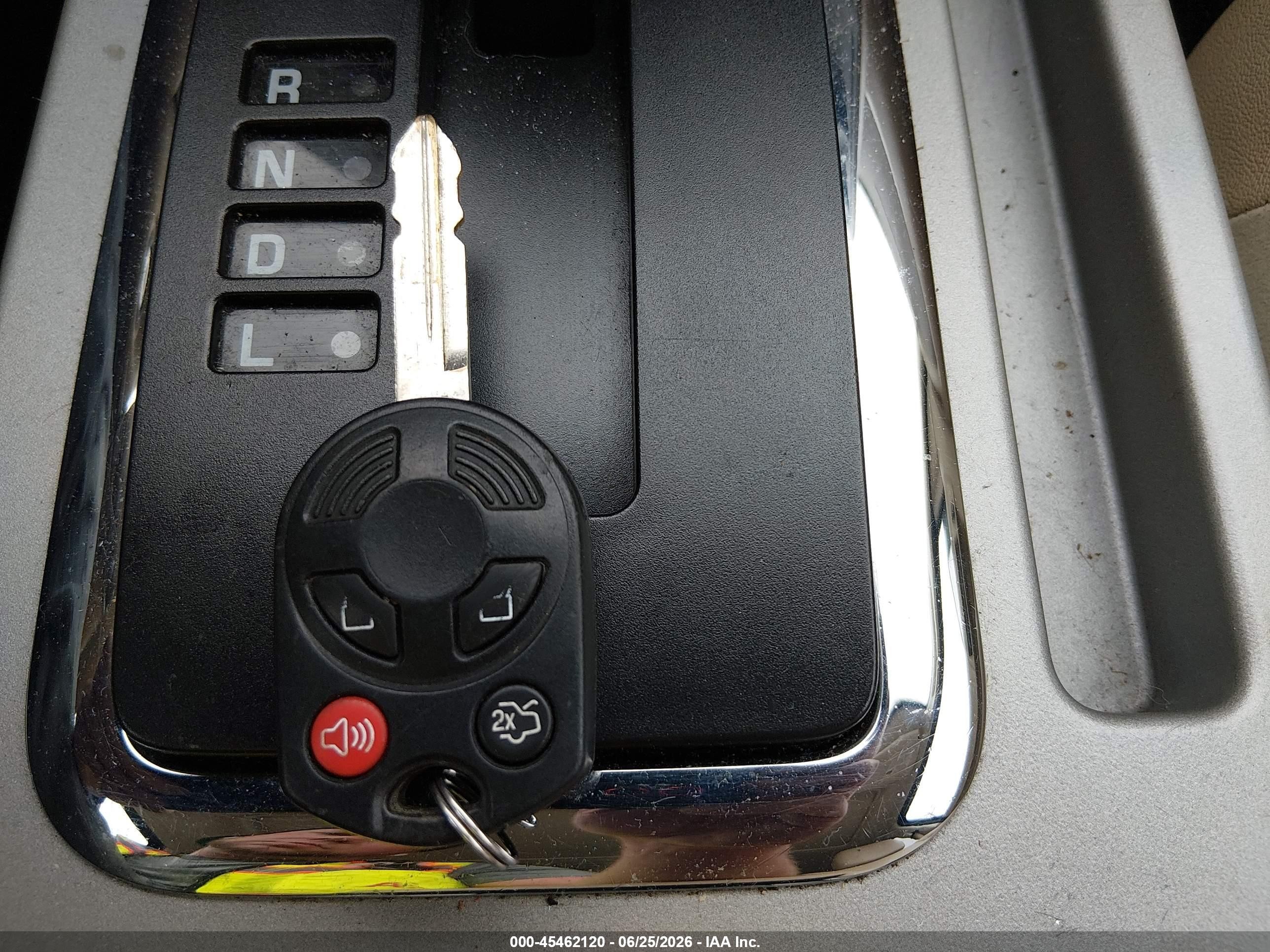 2010 Ford Escape Xlt Gold vin: 1FMCU9DG0AKC20821