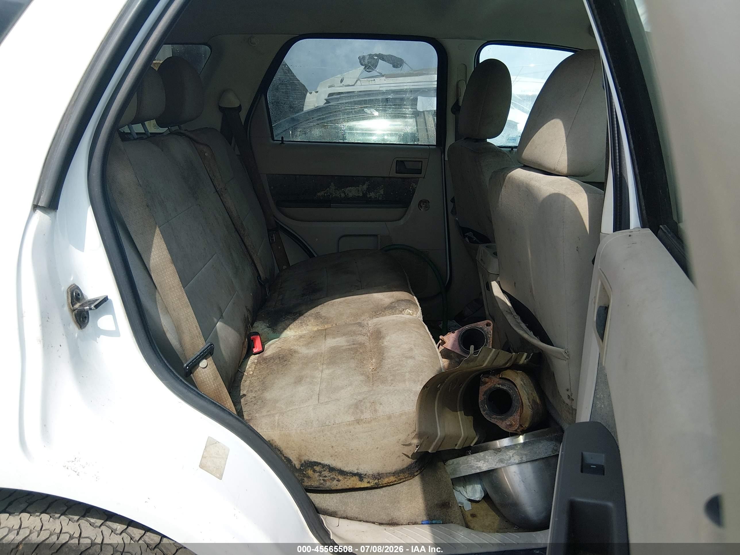 2010 Ford Escape Xlt White vin: 1FMCU9DG0AKC42253