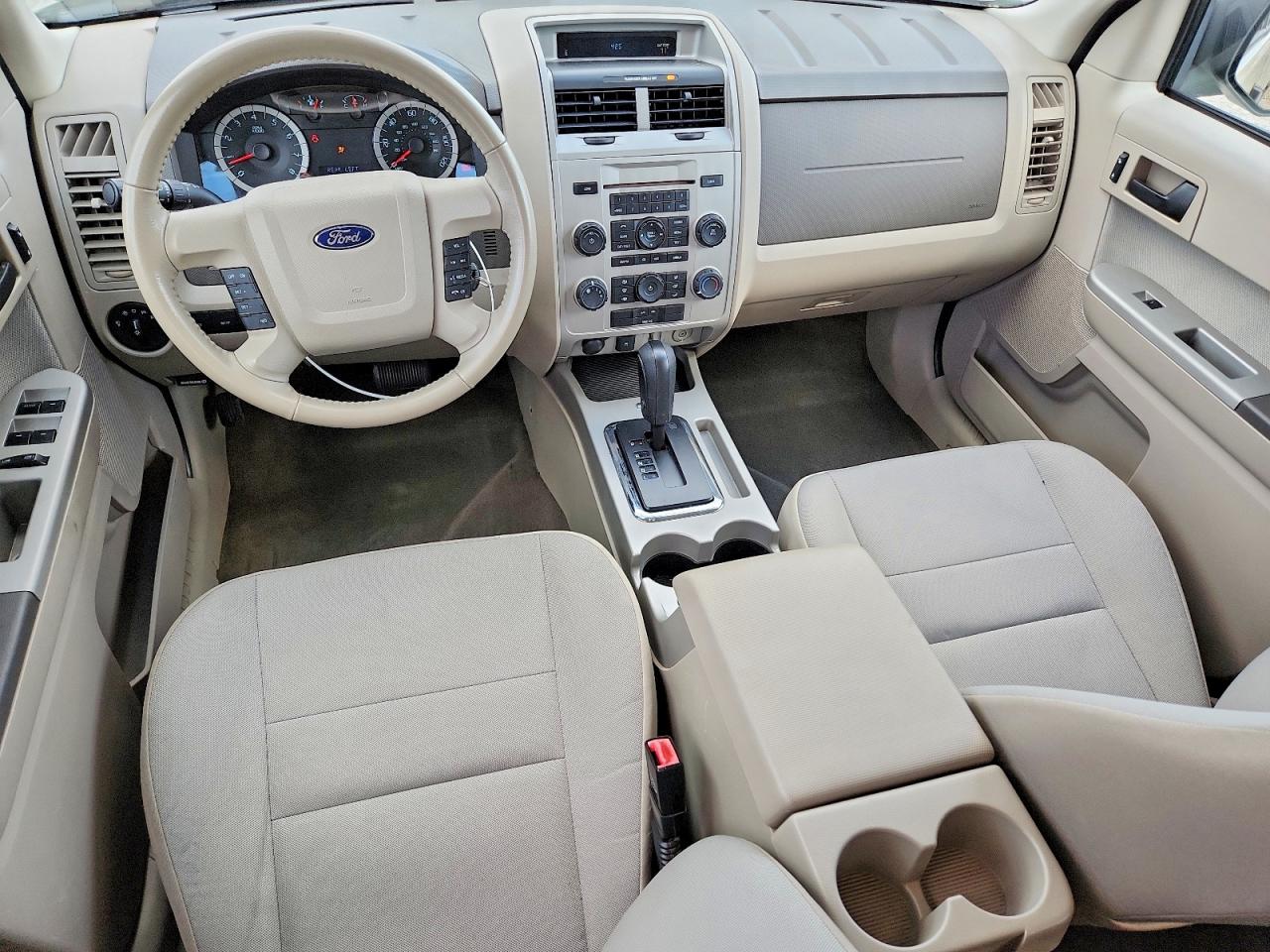2010 Ford Escape Xlt Beige vin: 1FMCU9DG0AKD24399