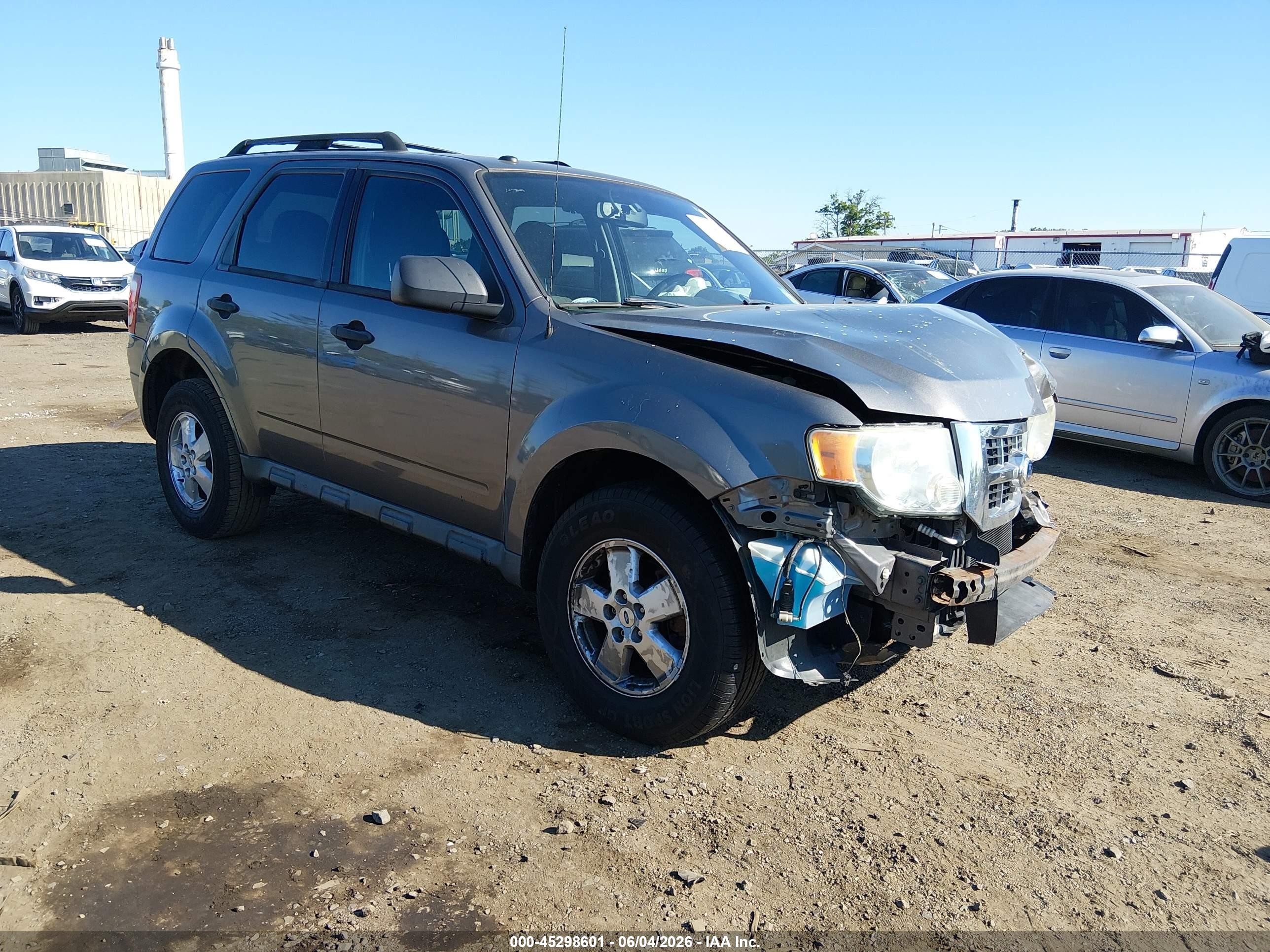 2010 Ford Escape Xlt Gray vin: 1FMCU9DG0AKD48640