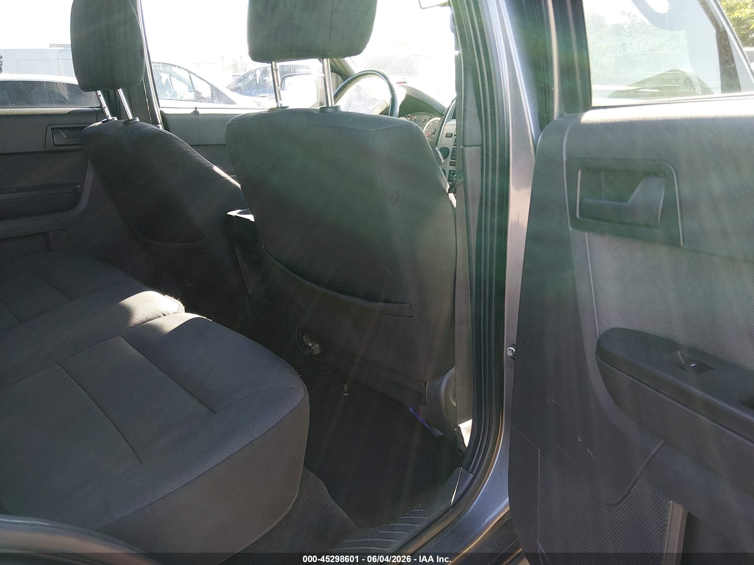 2010 Ford Escape Xlt Gray vin: 1FMCU9DG0AKD48640