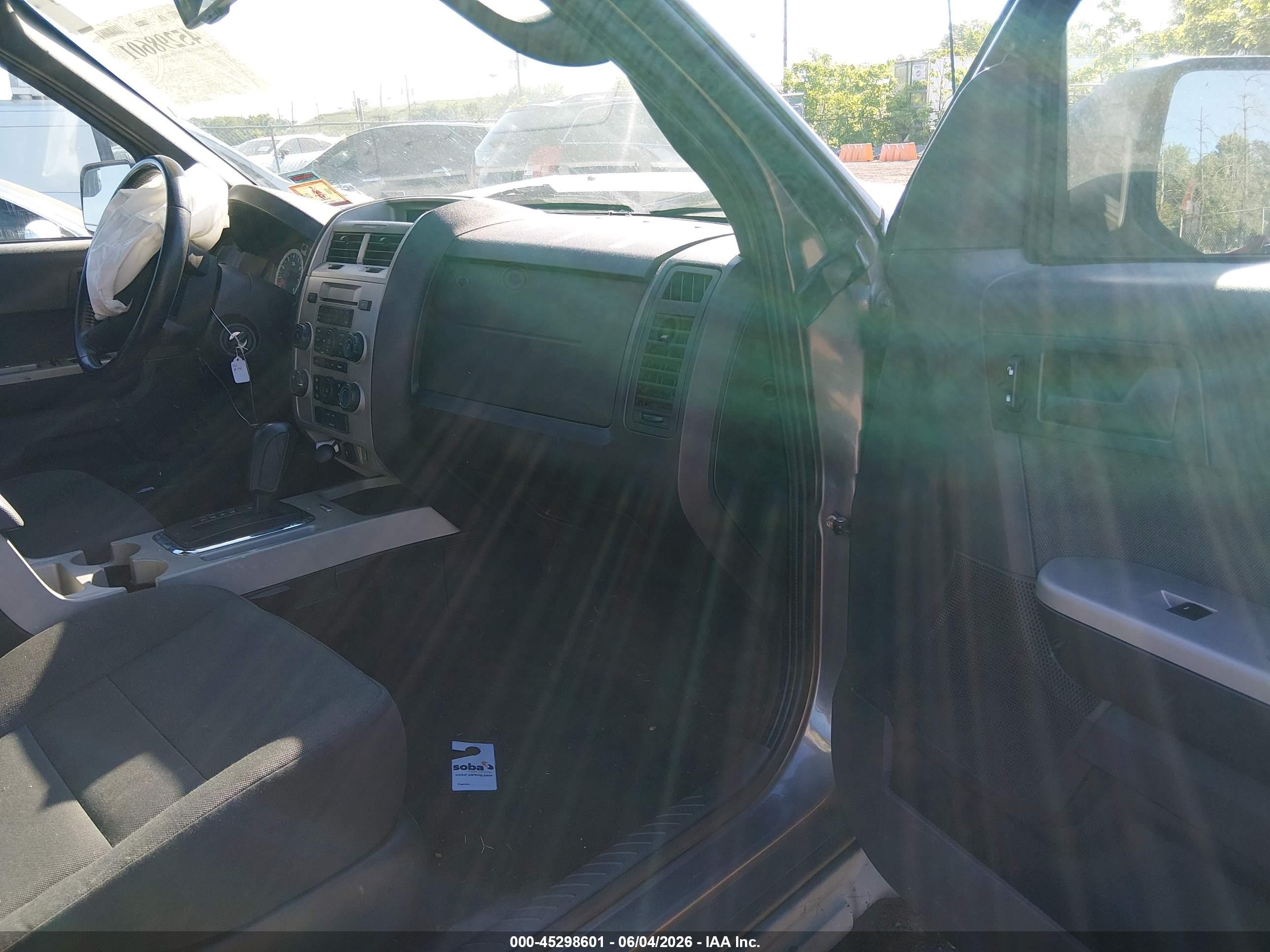 2010 Ford Escape Xlt Gray vin: 1FMCU9DG0AKD48640