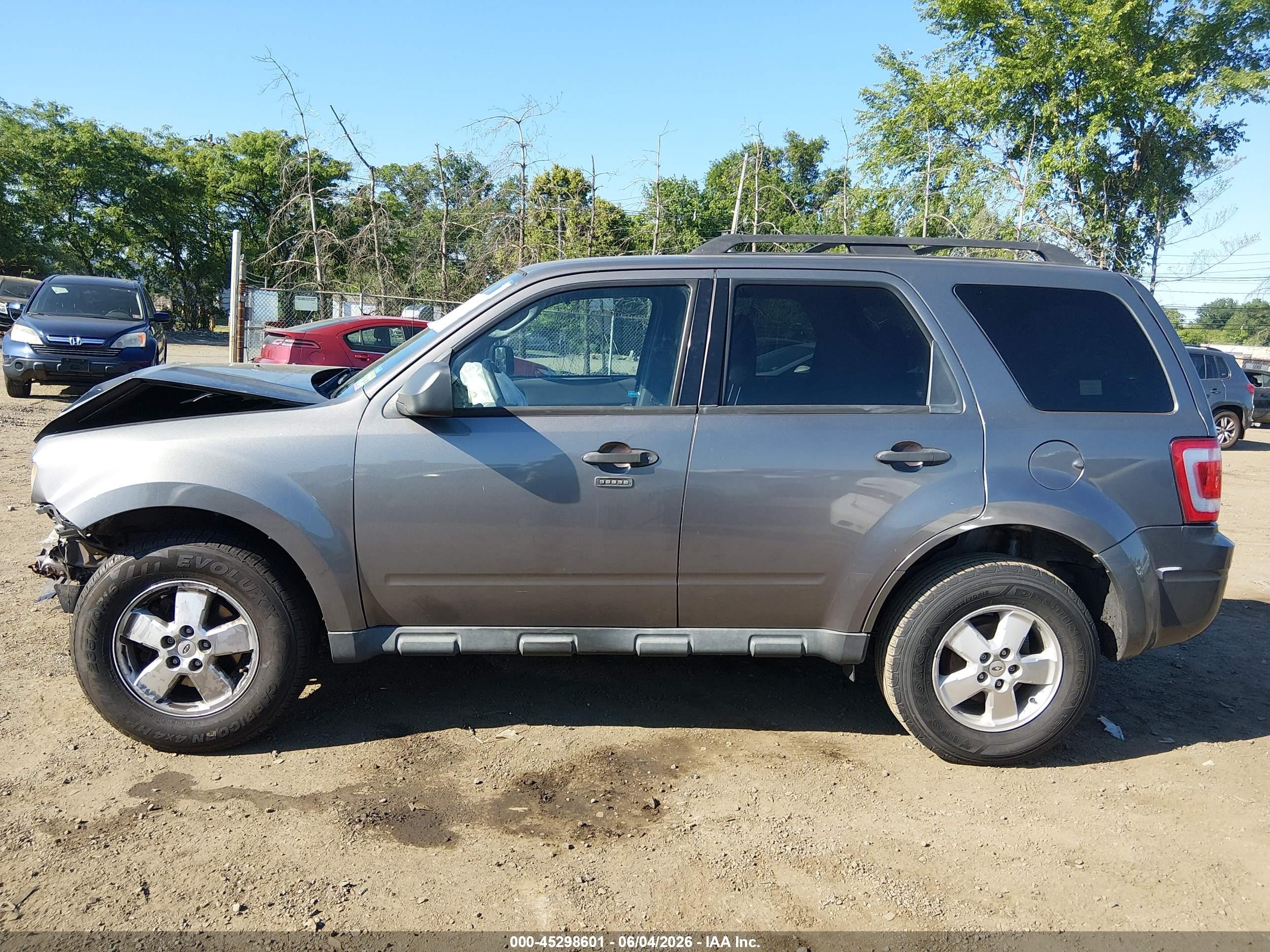 2010 Ford Escape Xlt Gray vin: 1FMCU9DG0AKD48640