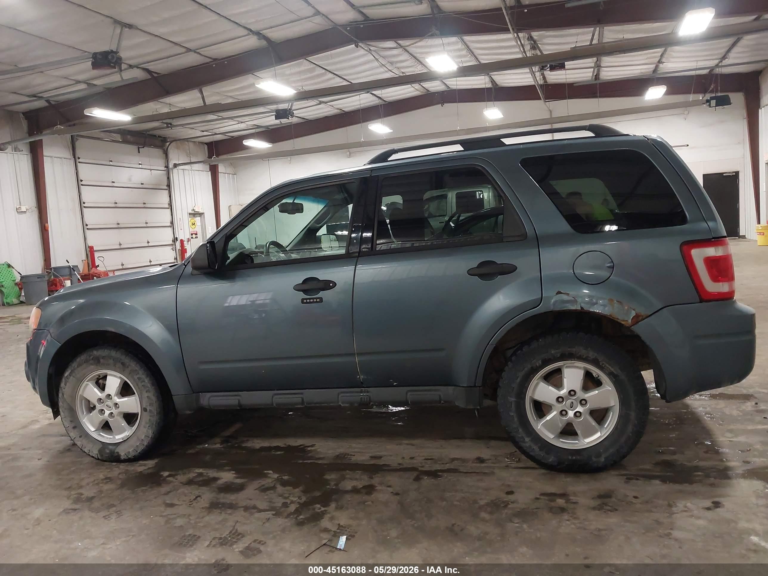 2011 Ford Escape Xlt Синий vin: 1FMCU9DG0BKA33984