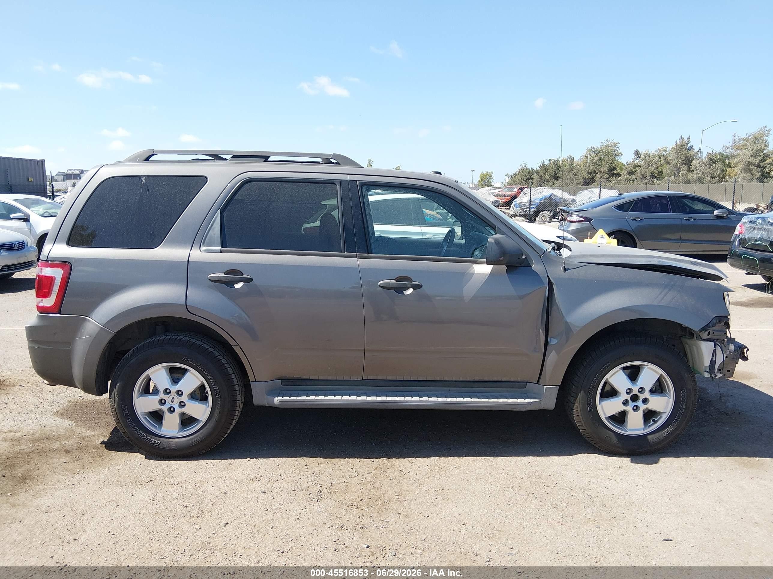 2011 Ford Escape Xlt Gray vin: 1FMCU9DG0BKB18789