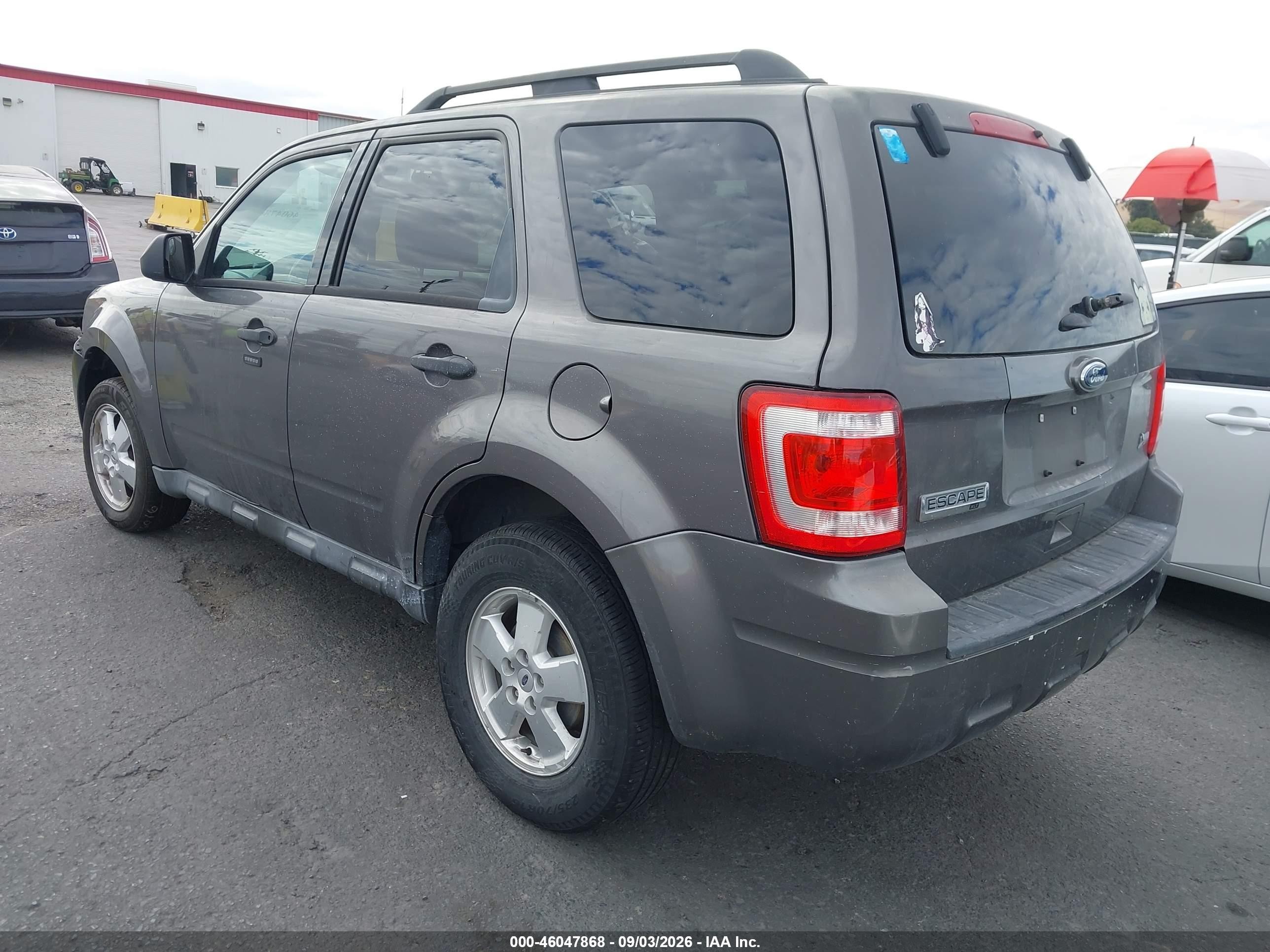 2011 Ford Escape Xlt Gray vin: 1FMCU9DG0BKC65176