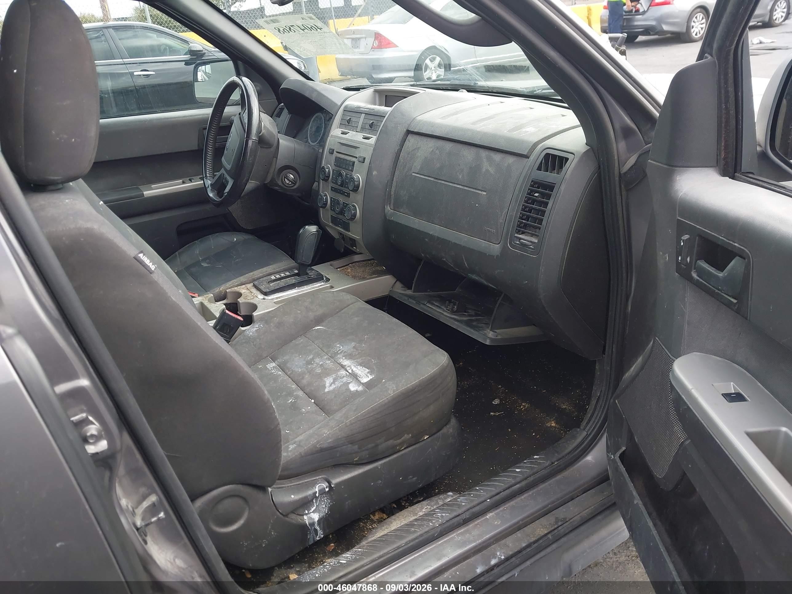 2011 Ford Escape Xlt Gray vin: 1FMCU9DG0BKC65176