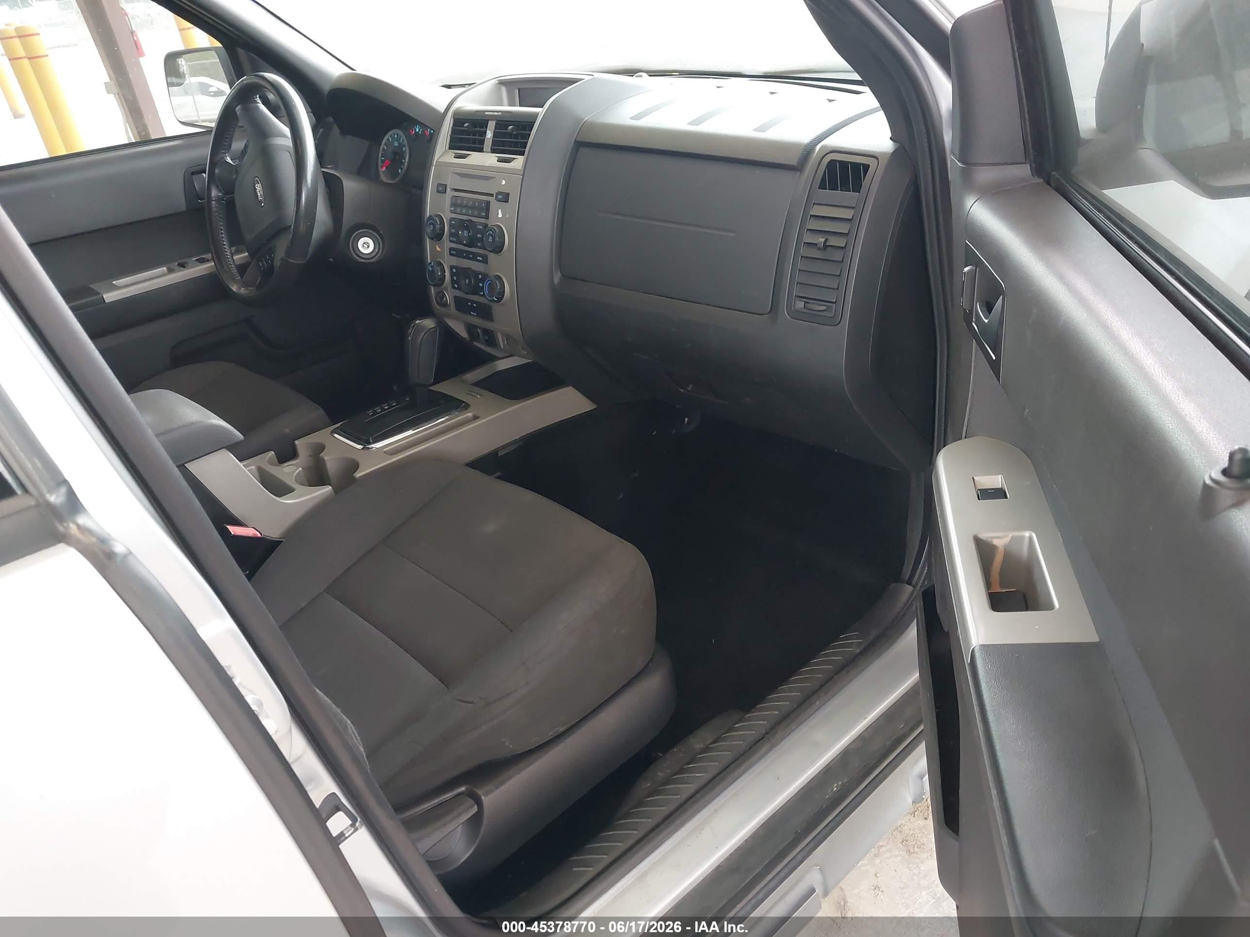 2012 Ford Escape Xlt Silver vin: 1FMCU9DG0CKA66291